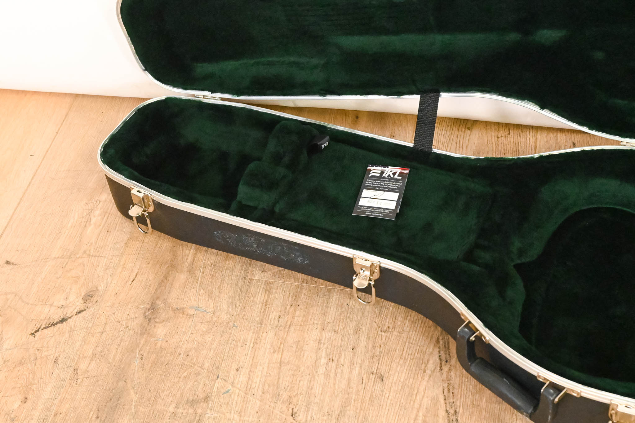 Martin / TKL Dreadnought Acoustic Hardshell Case - Green Plush Interior