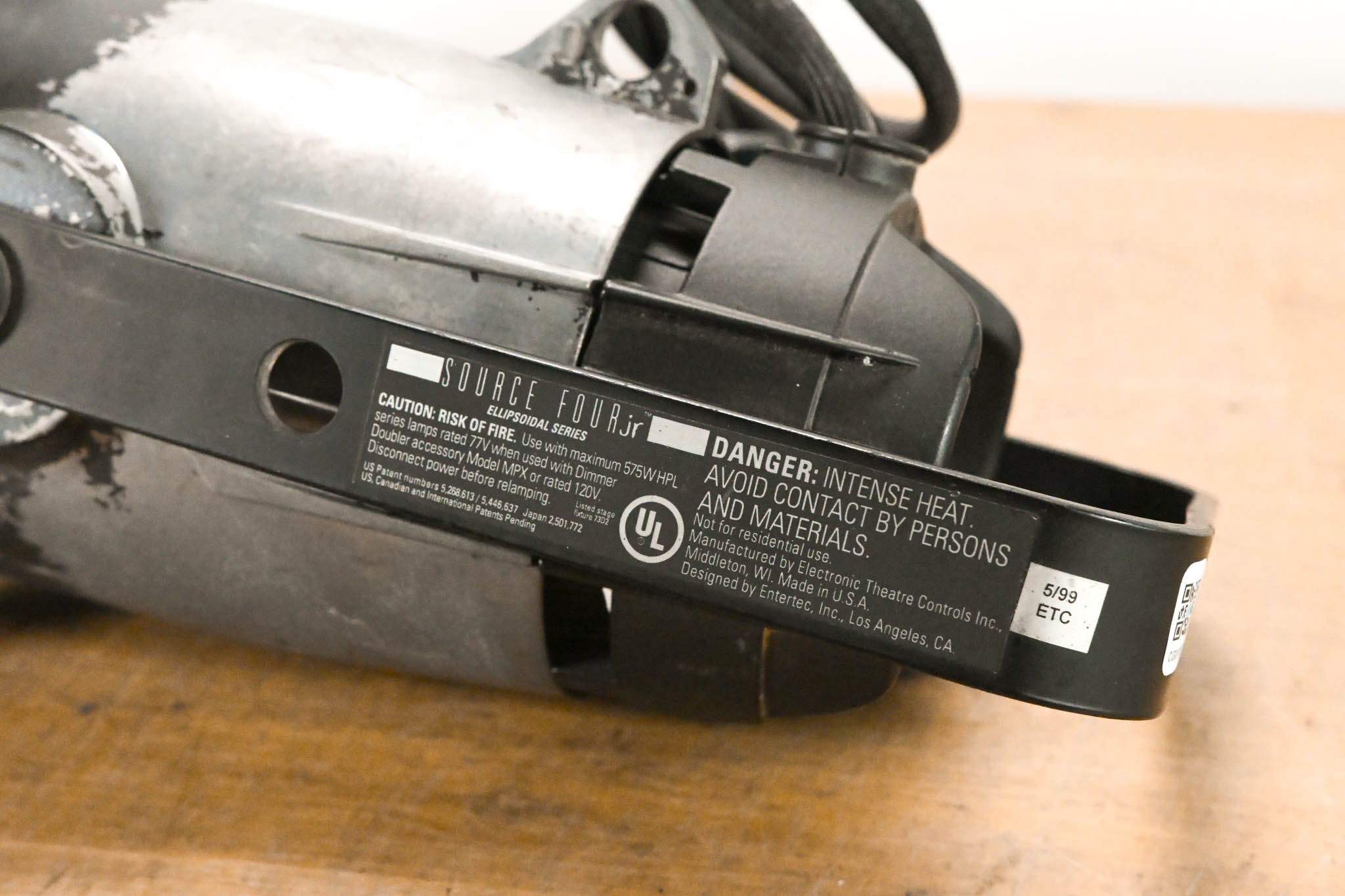 ETC Source Four Jr 25-50 Degree Zoom 575 Ellipsoidal Light