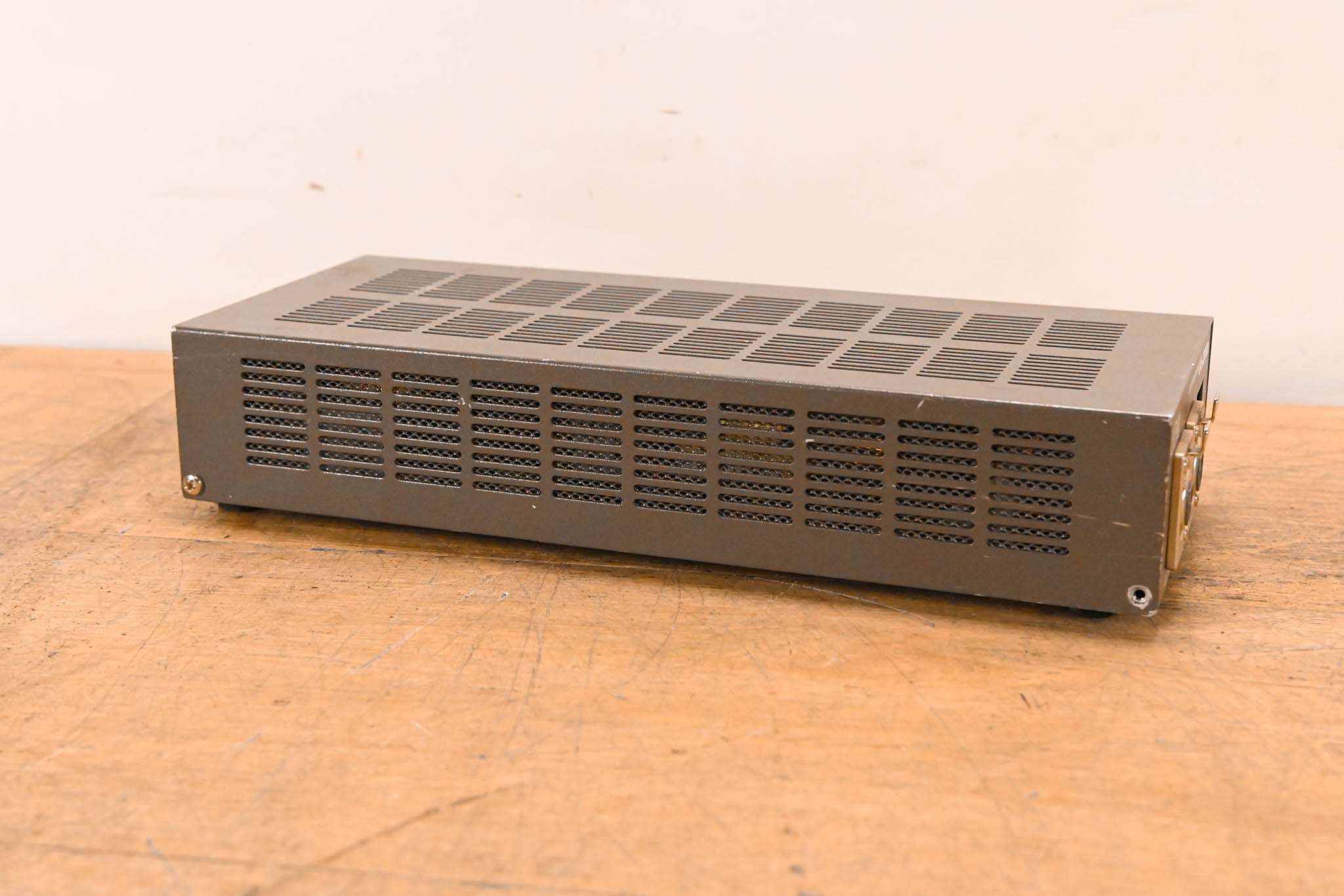 IDX System Technology IA-200a Dual-Channel Camera Power Supply