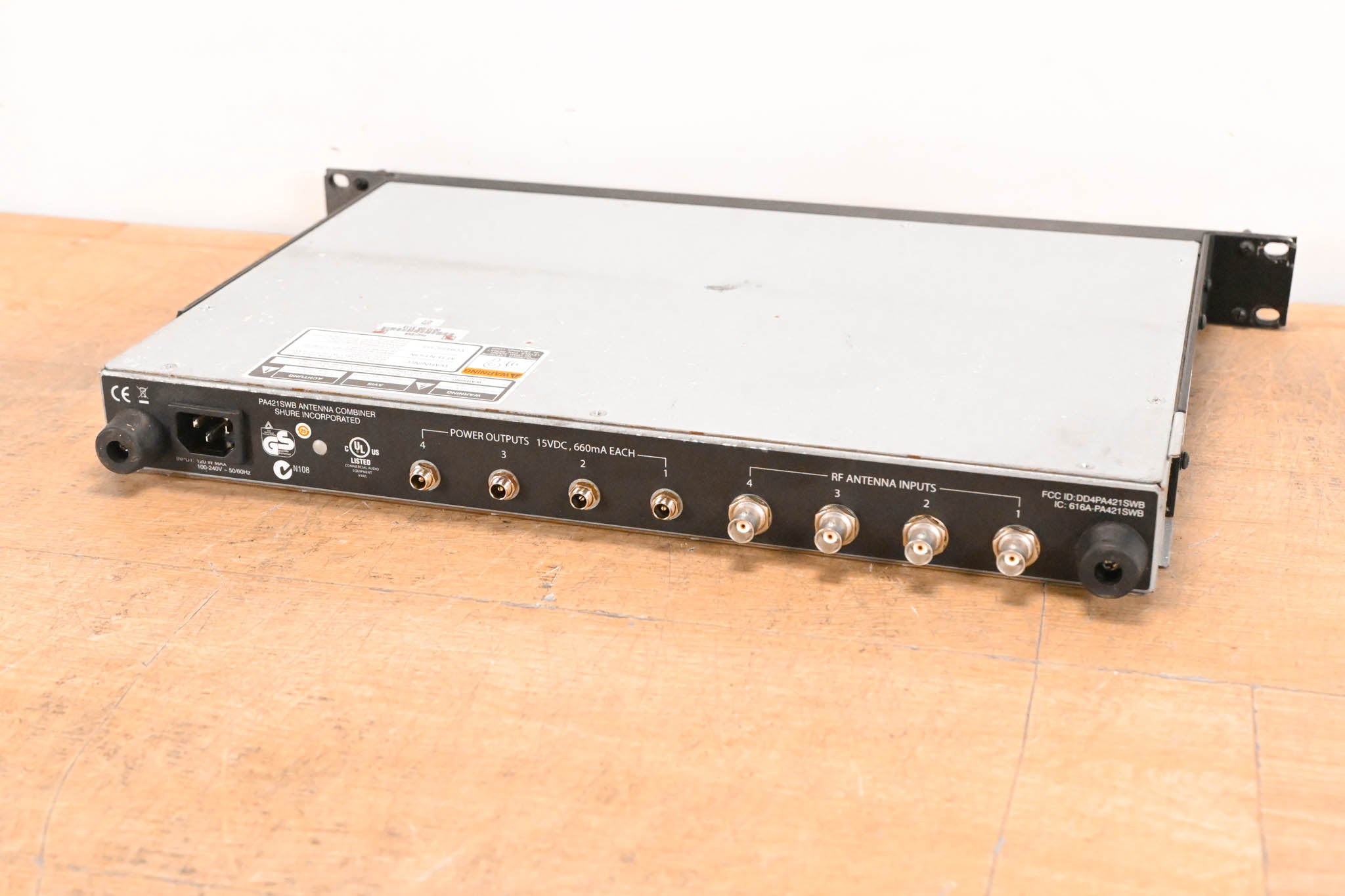 Shure PA421SWB 4-Port Antenna Combiner - 470-952 MHz