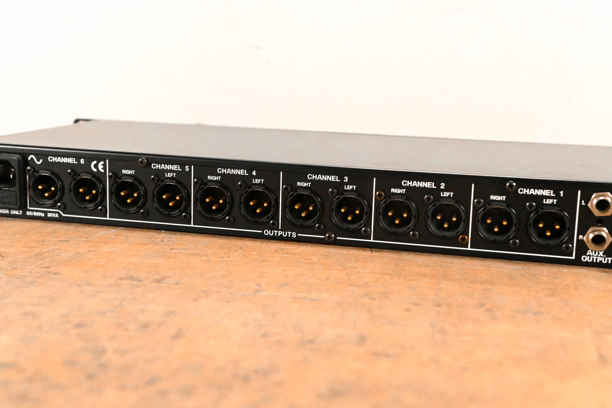 Drawmer DA-6 Stereo In, 6x Stereo Out Balanced Distribution Amplifier