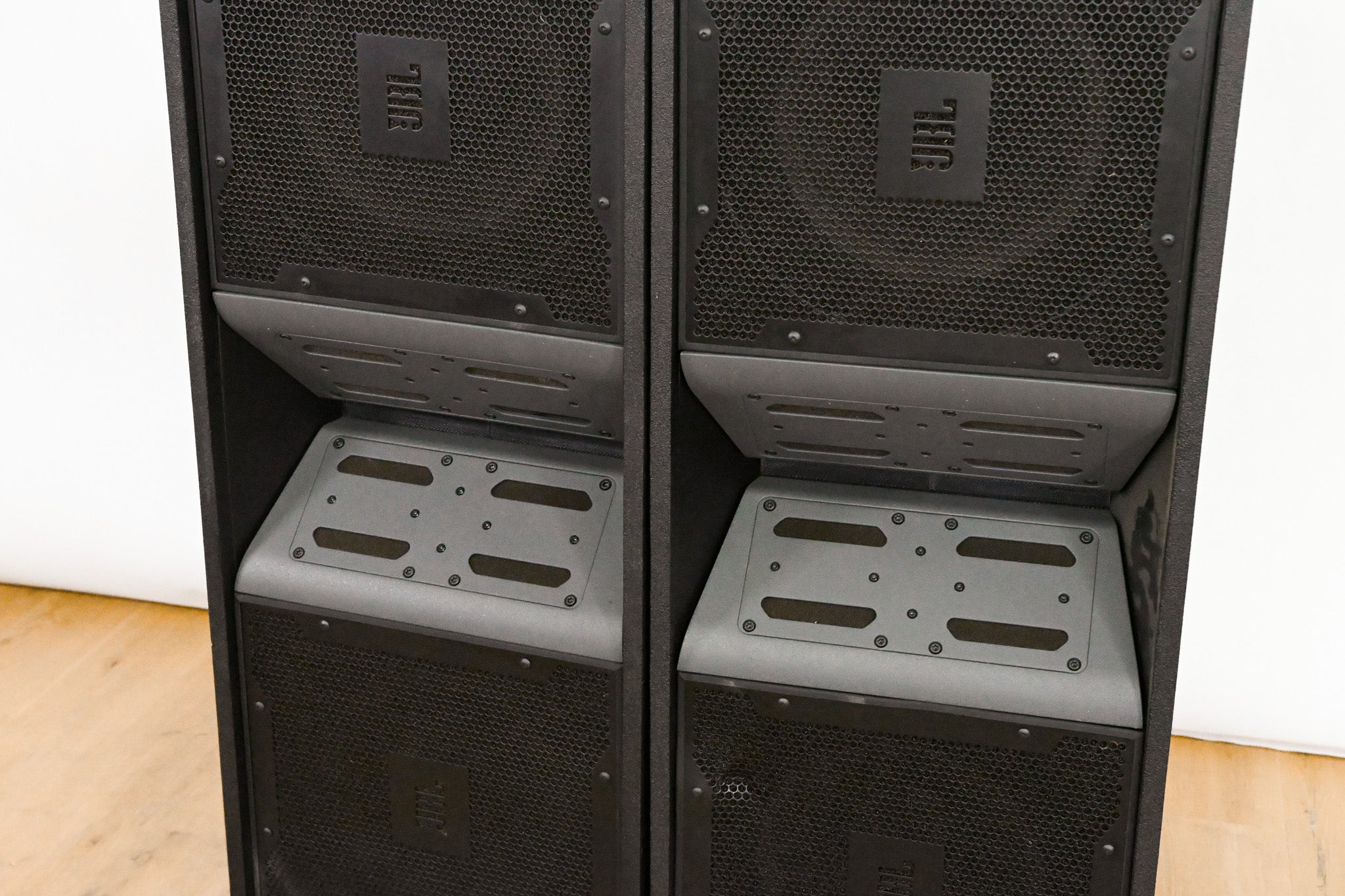 JBL VT4888DP Powered 3-Way Line Array Speaker (PAIR)