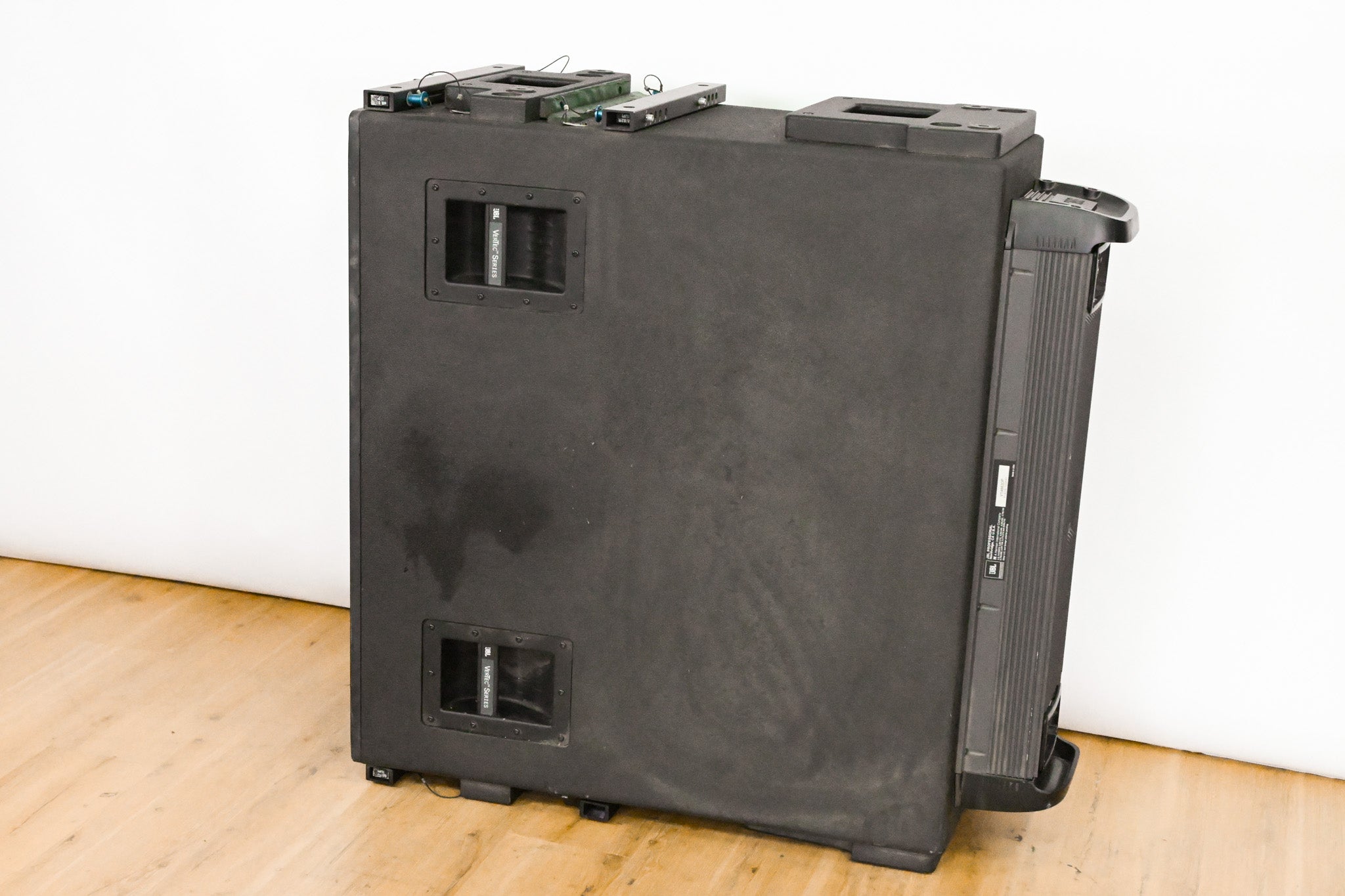 JBL VT4882DP Powered Dual 15" VerTec Line Array Subwoofer
