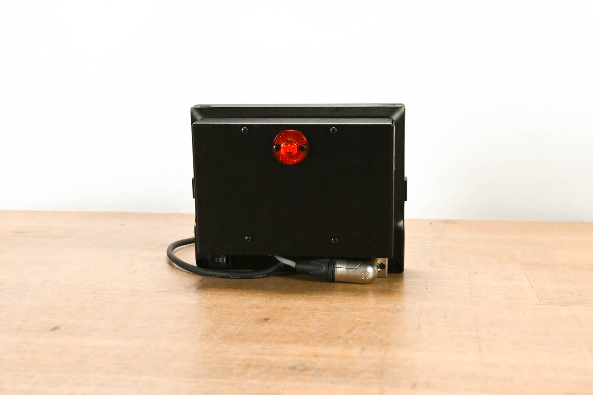 Delvcam DELV-WFORM-7 7" Camera-Top SDI Monitor with Video Waveform