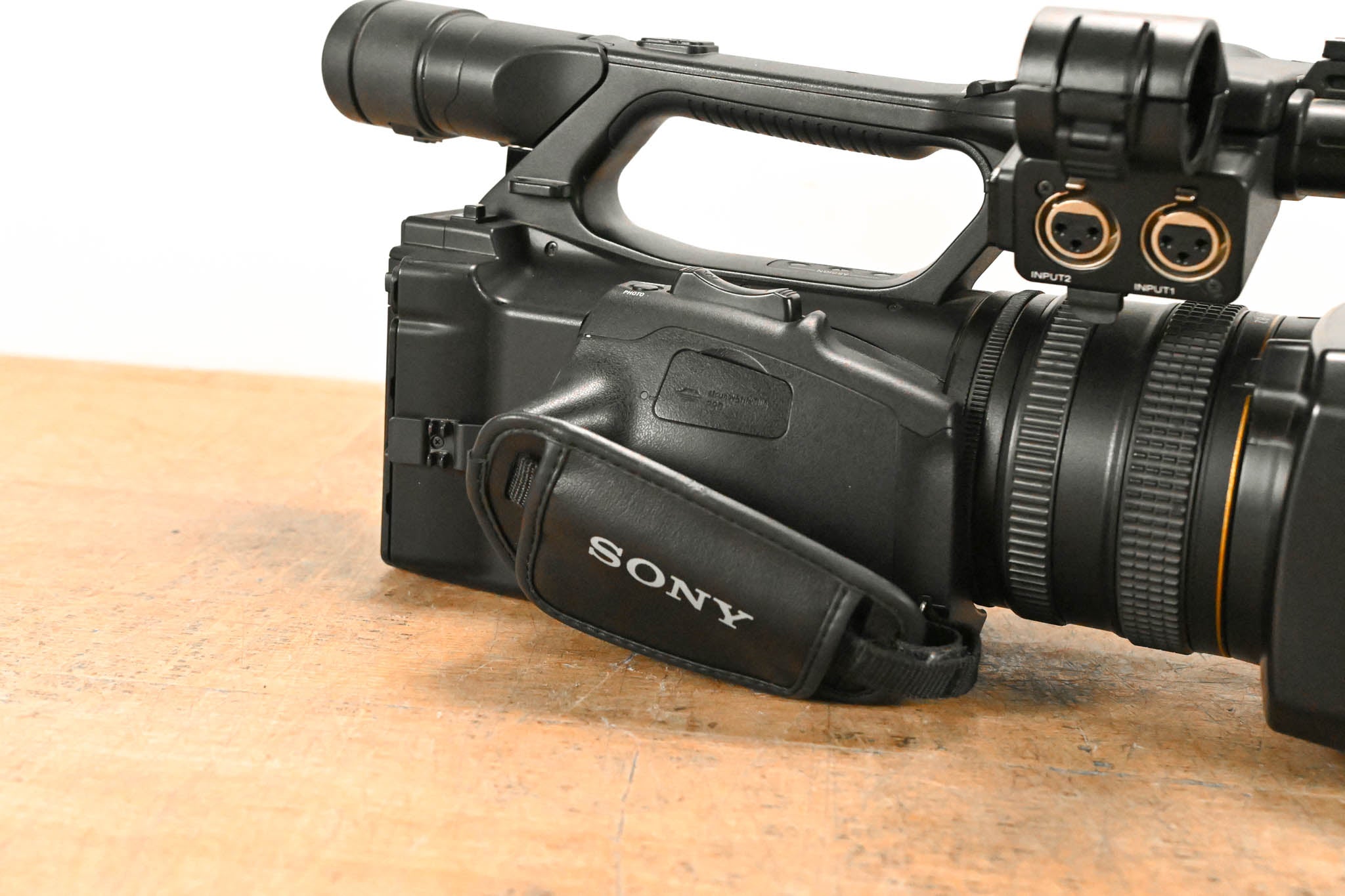 Sony HVR-Z5U Professional 1/3" 3-CMOS HDV Camcorder