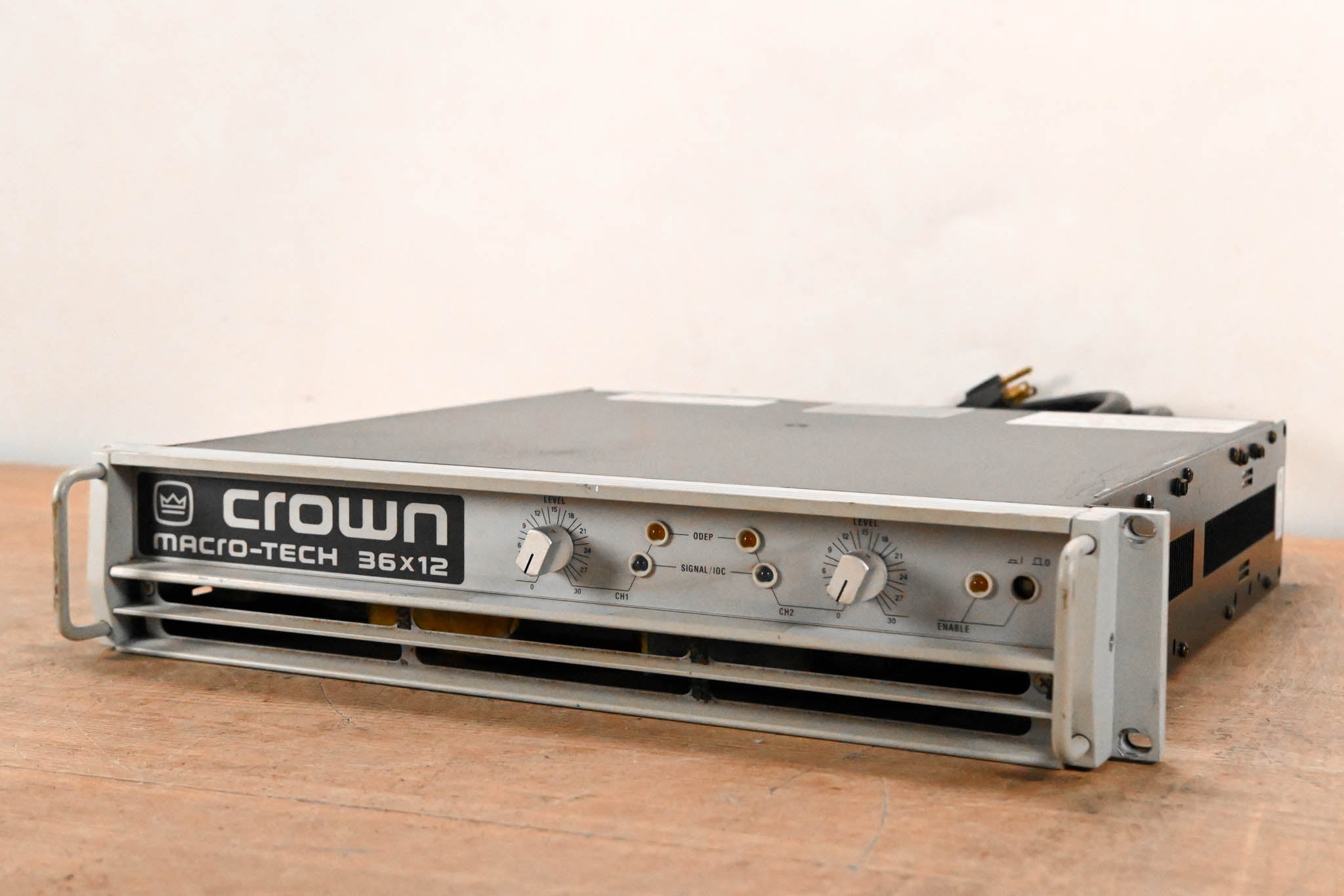 Crown Macro-Tech 36x12 2-Channel Power Amplifier