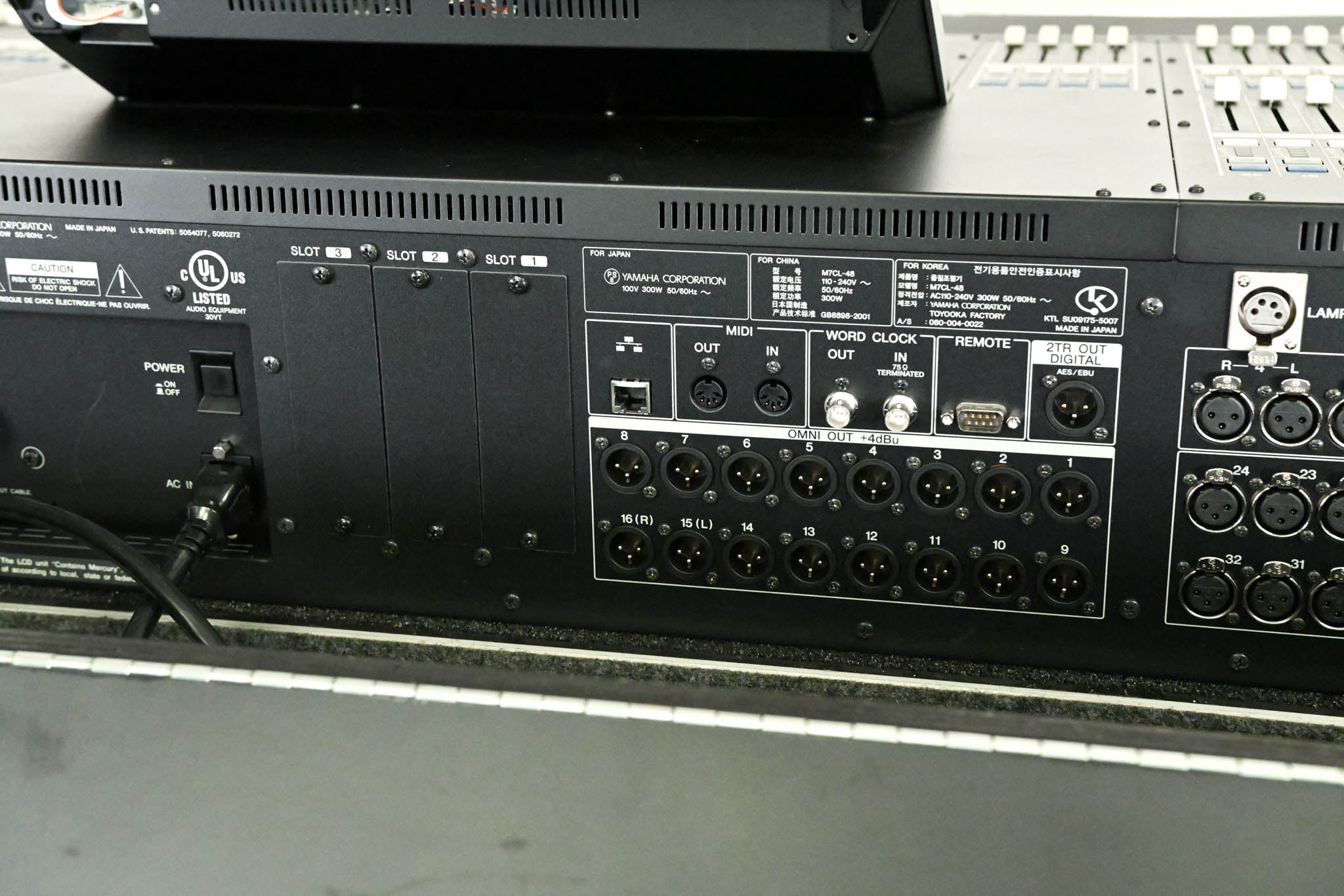 Yamaha M7CL-48 48-Channel Digital Audio Mixing Console with Road Case