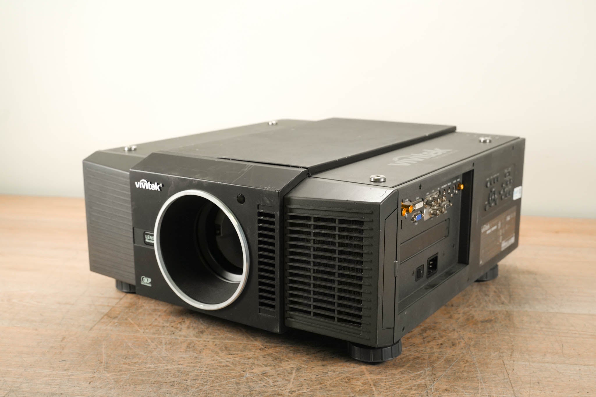 Vivitek D8800 8,000 Lumen WUXGA Large Venue DLP Projector