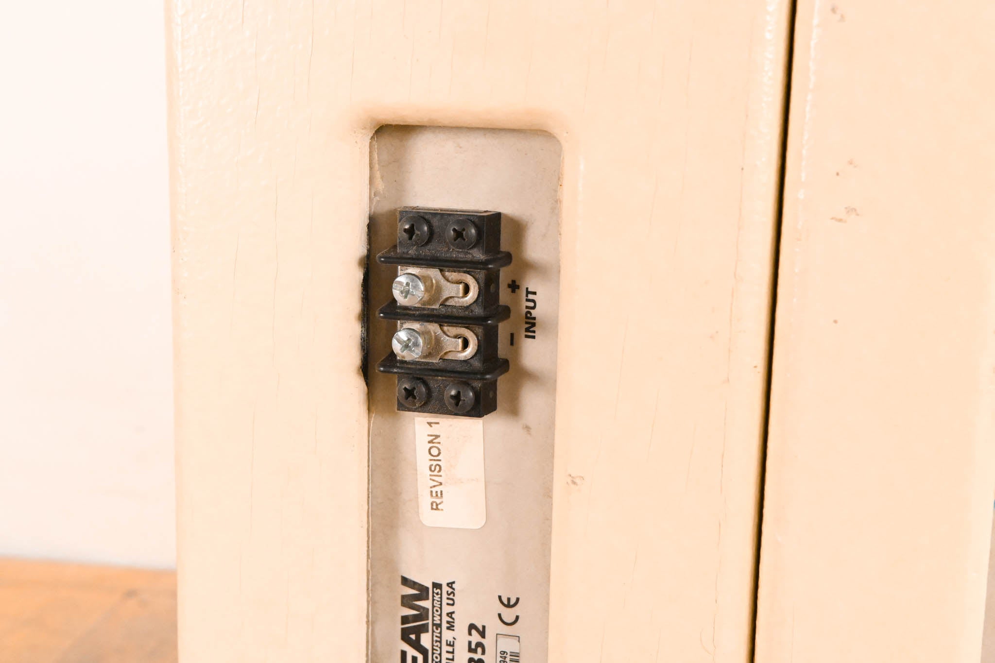 EAW UB52 Two-Way Full-Range Loudspeaker - White (PAIR)