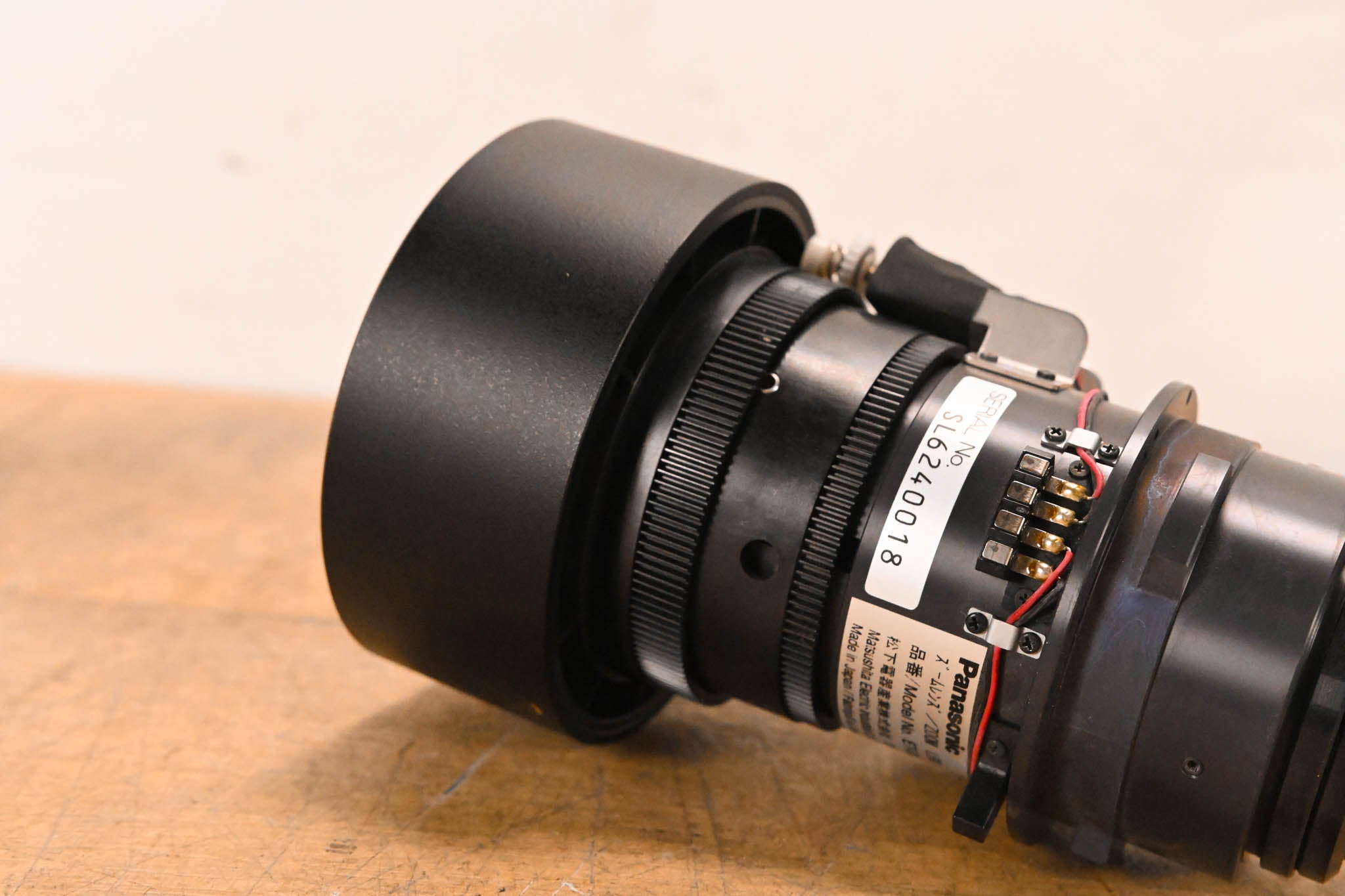 Panasonic ET-DLE400 Long Throw DLP Projector Zoom Lens XGA (5.7-8.0:1)