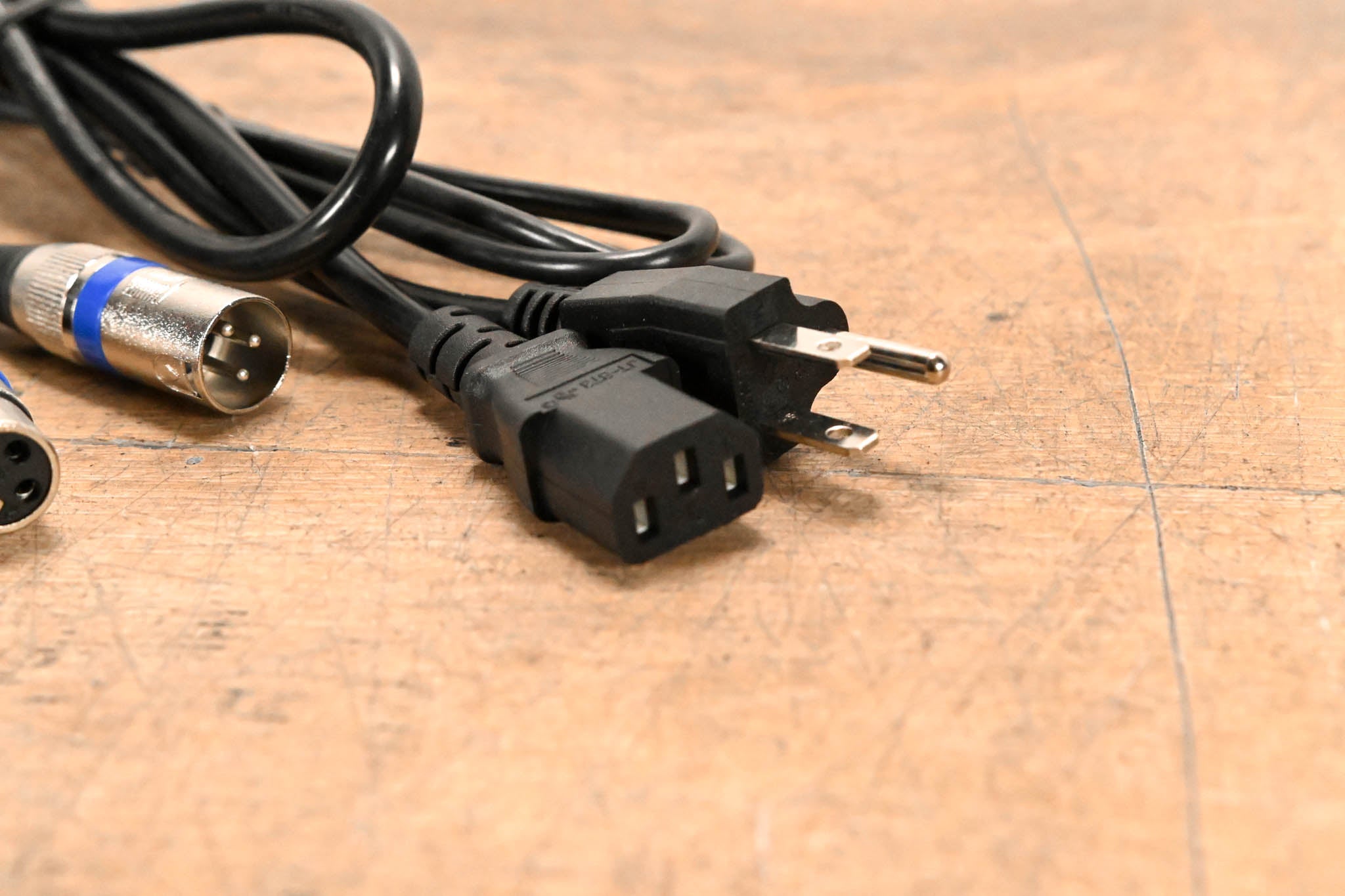 Blizzard Lighting LB Spekrum RGB LED Wash Bar Light