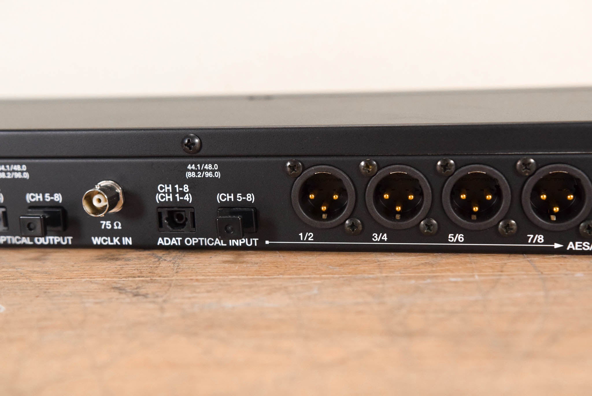 Alesis AI4 8-Channel AES EBU to Optical Interface