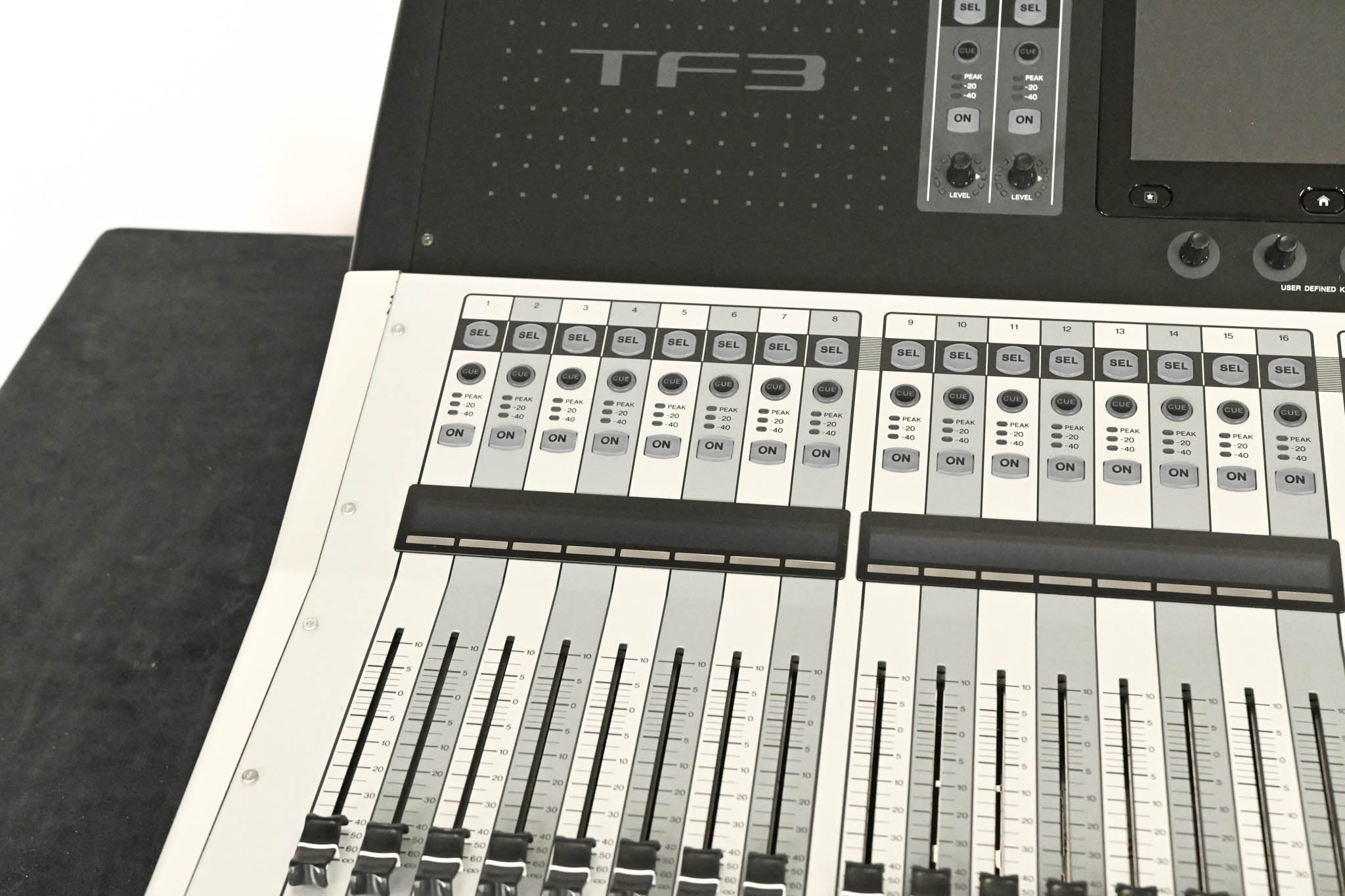 Yamaha TF3 24-Channel Digital Audio Mixer
