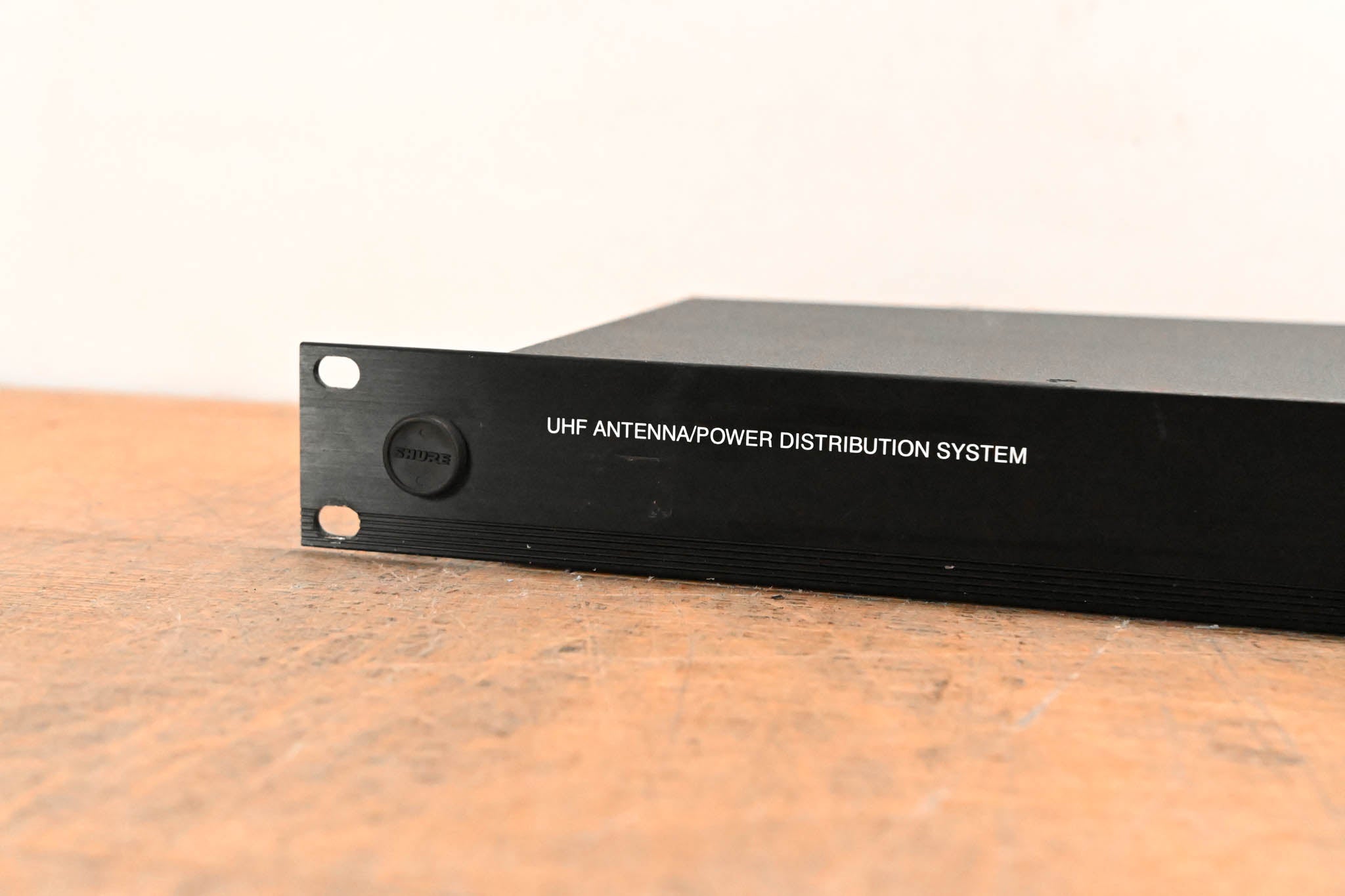 Shure UA844SWB Antenna Distribution System - 470-952 MHz NO POWER SUPPLY