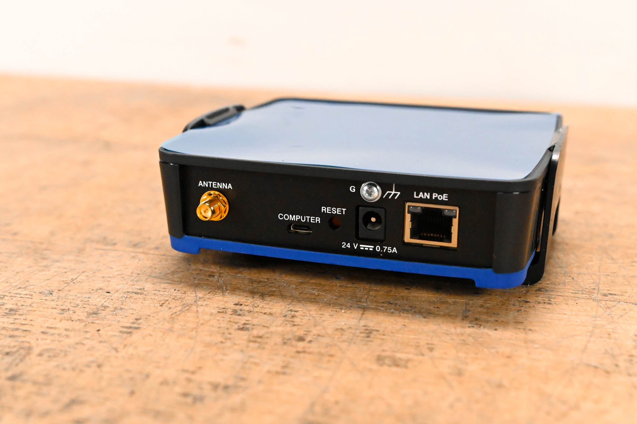 Crestron CEN-GWEXER-PWE infiNET EX Network and ER Wireless Gateway