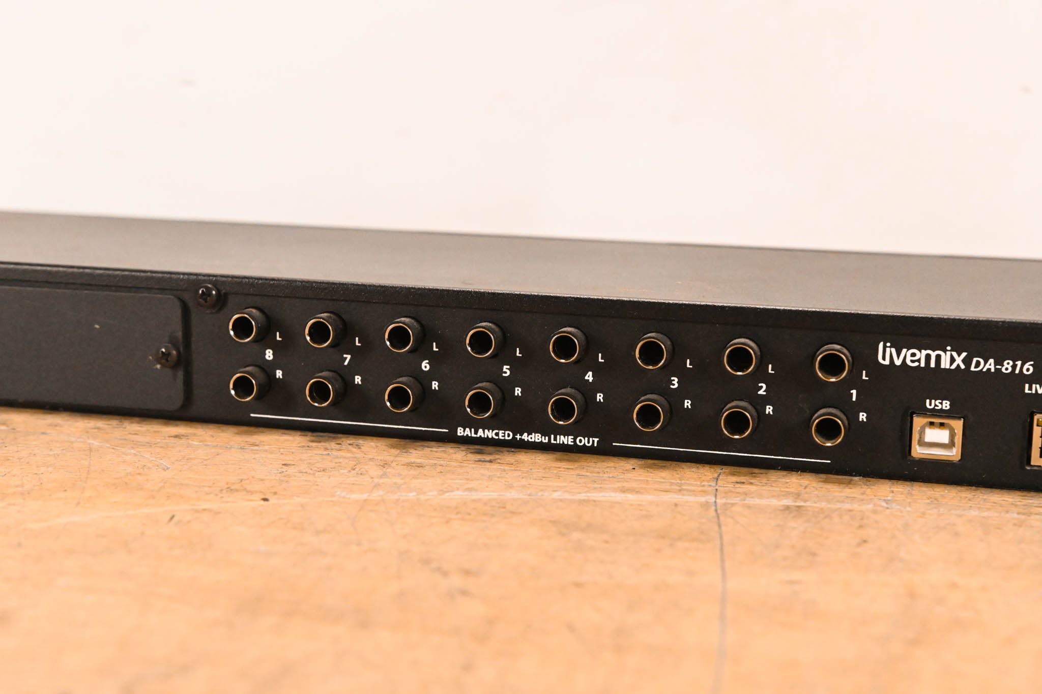 Digital Audio Labs Livemix DA-816 Analog Output Unit (NO POWER SUPPLY)