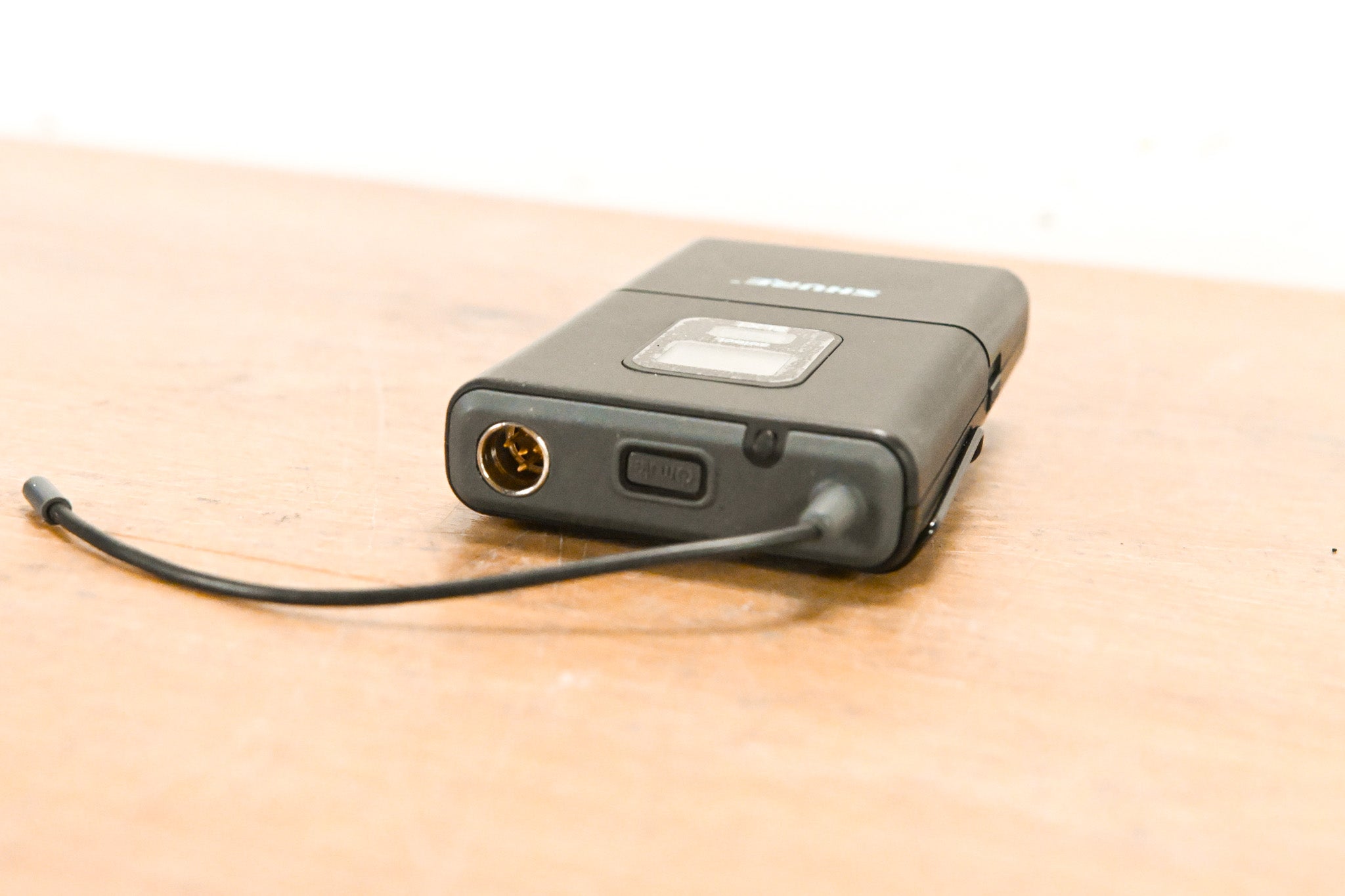 Shure SLX14 Bodypack Wireless System - G4 Band (NO POWER SUPPLY)