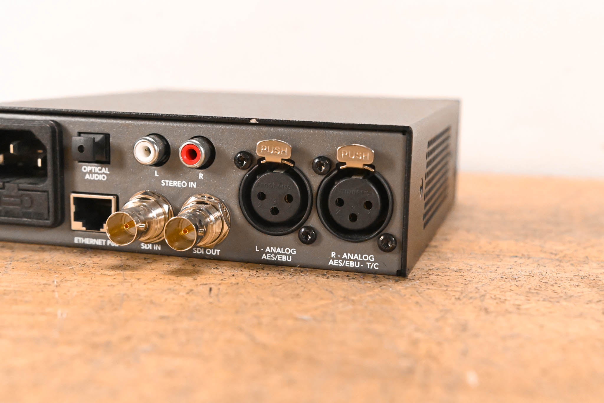 Blackmagic Design Teranex Mini Audio to SDI 12G w/ Smart Panel