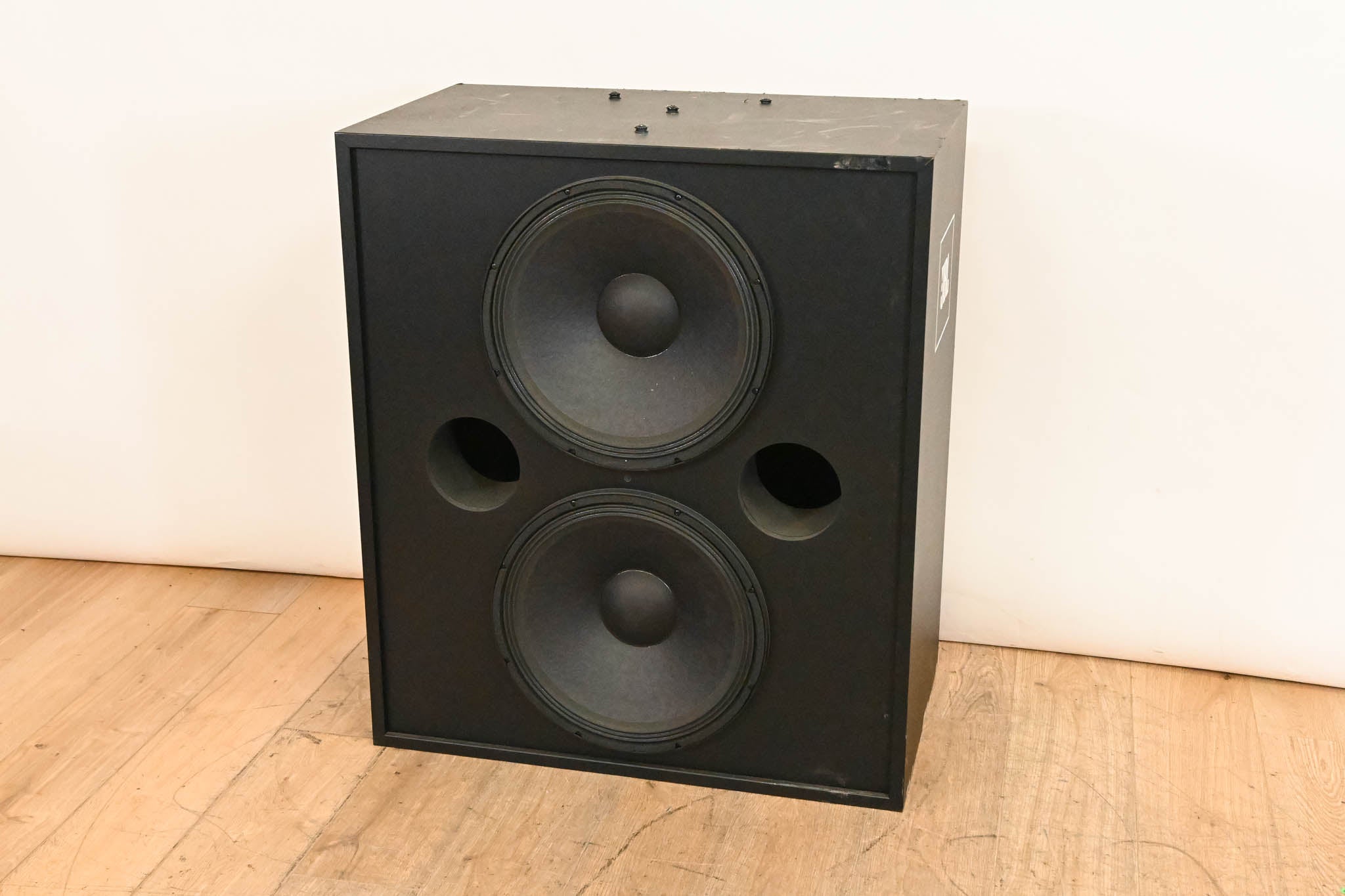 JBL 4739 Dual 15″ Passive Cinema Subwoofer