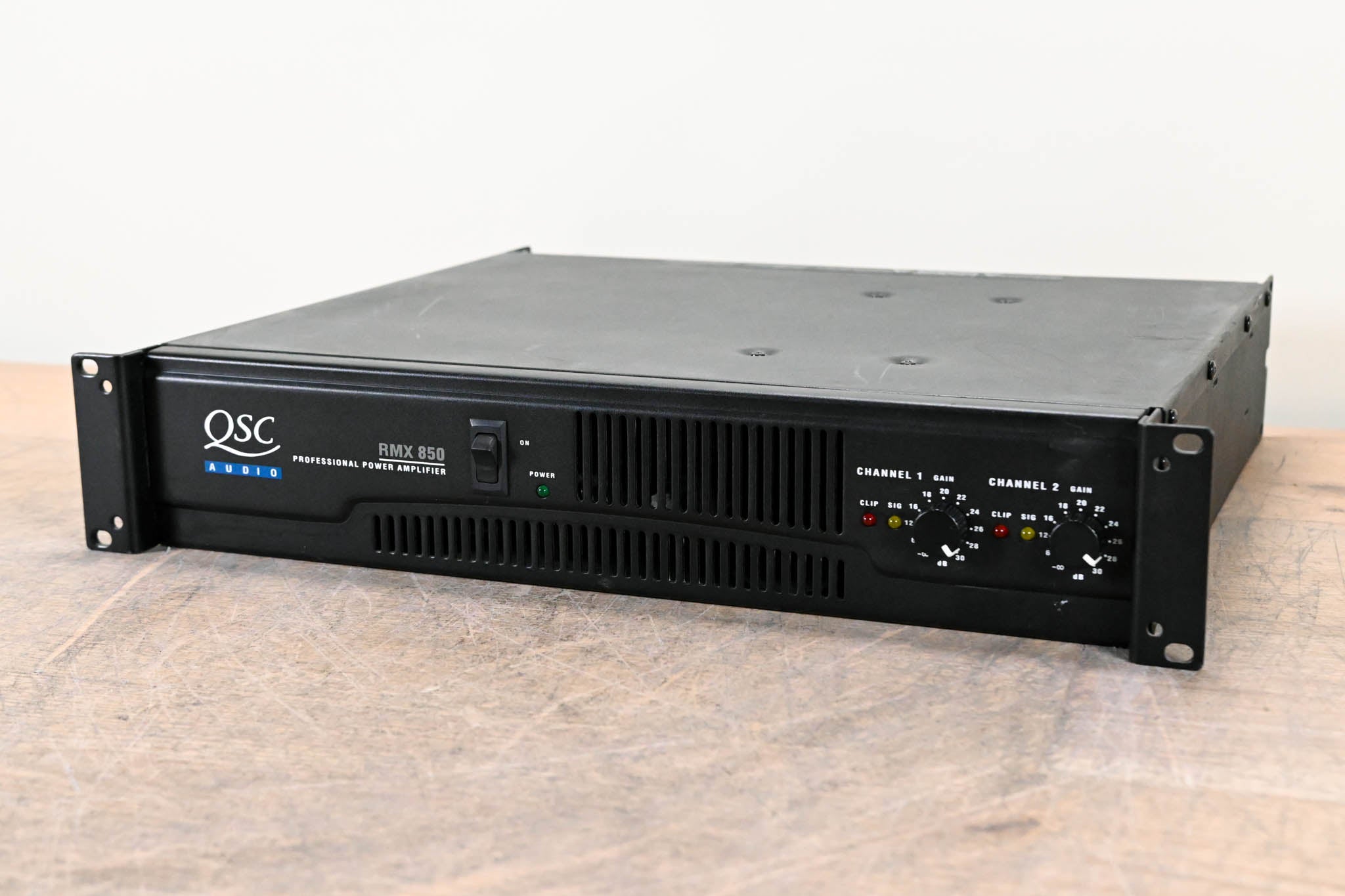 QSC RMX850 2-Channel Power Amplifier