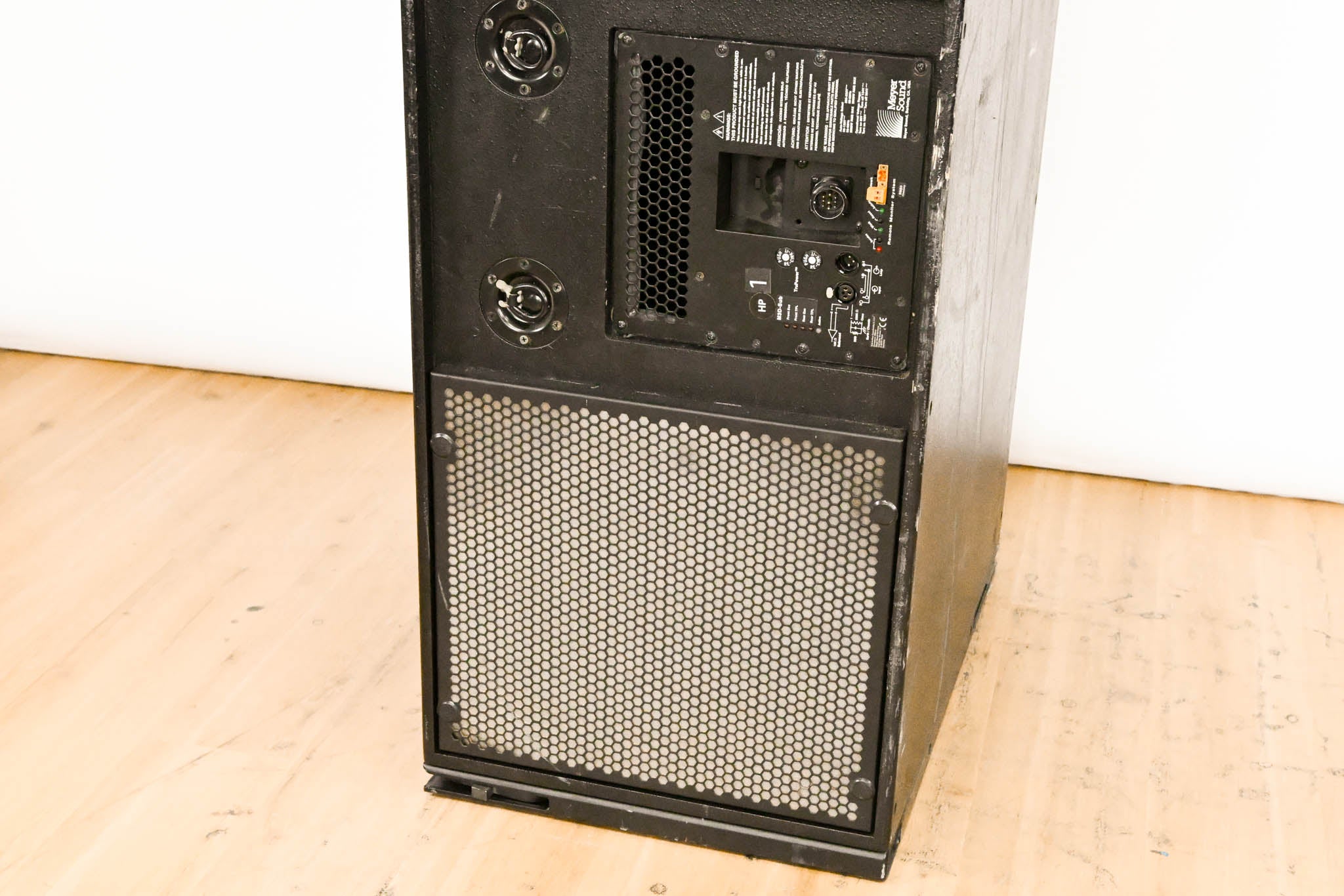 Meyer Sound M3D-SUB Active Directional Cardioid Subwoofer