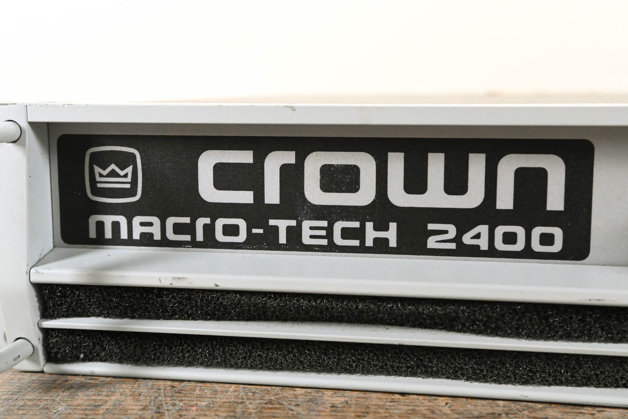 Crown Macro-Tech 2400 2-Channel Power Amplifier