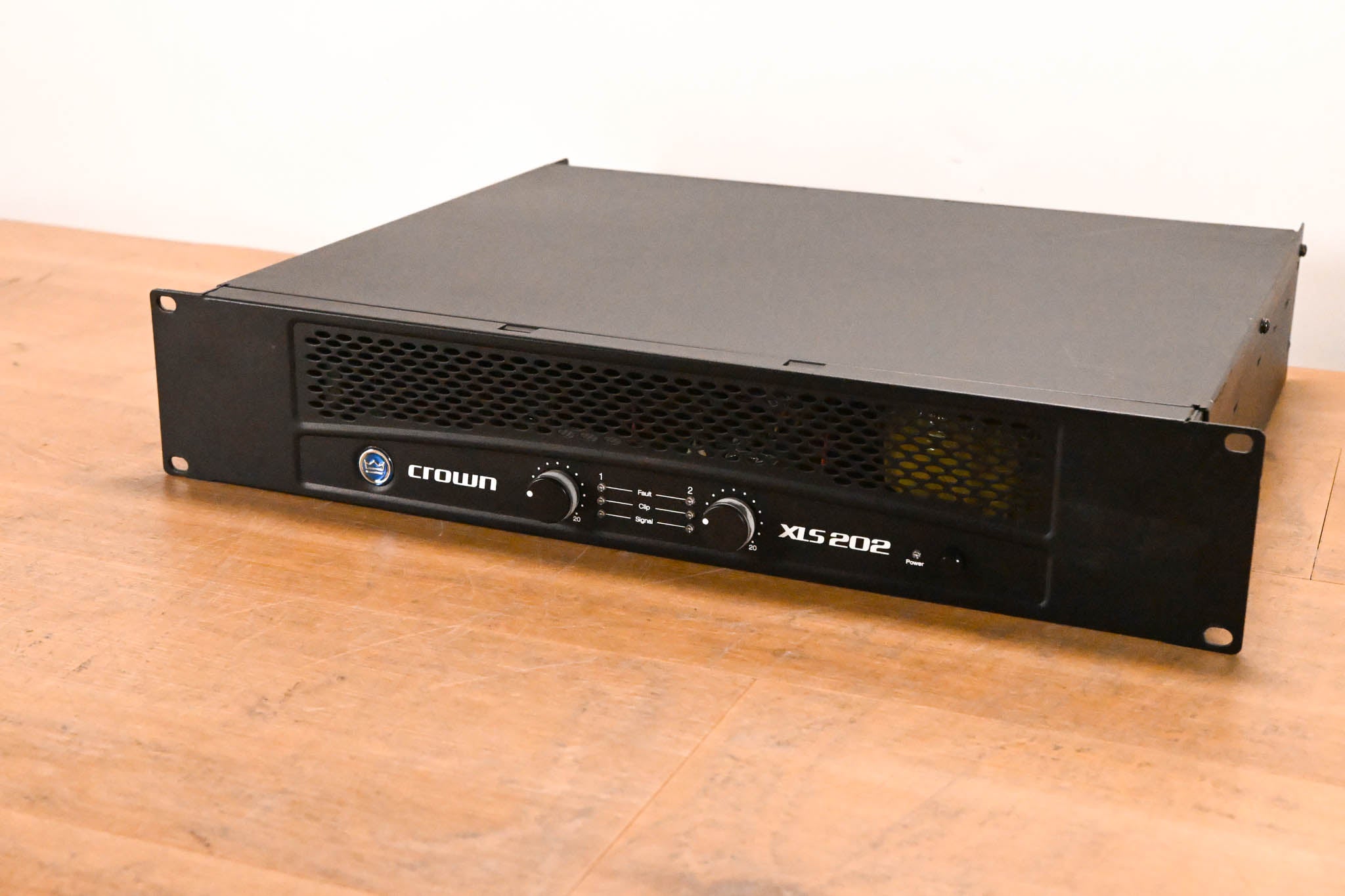 Crown XLS 202 2-Channel Power Amplifier