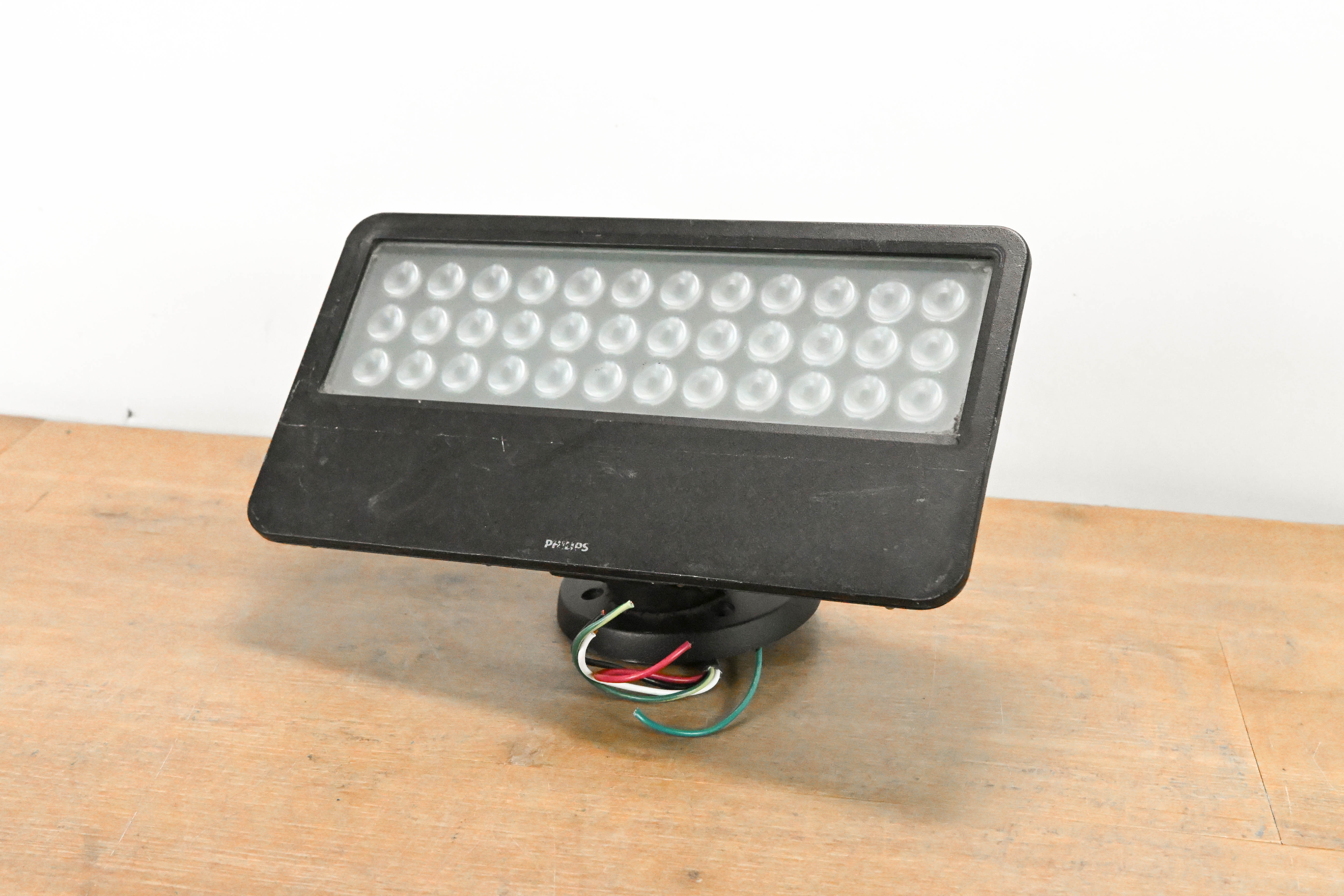 Philips iW Blast12 Powercore Frosted Lens LED Fixture