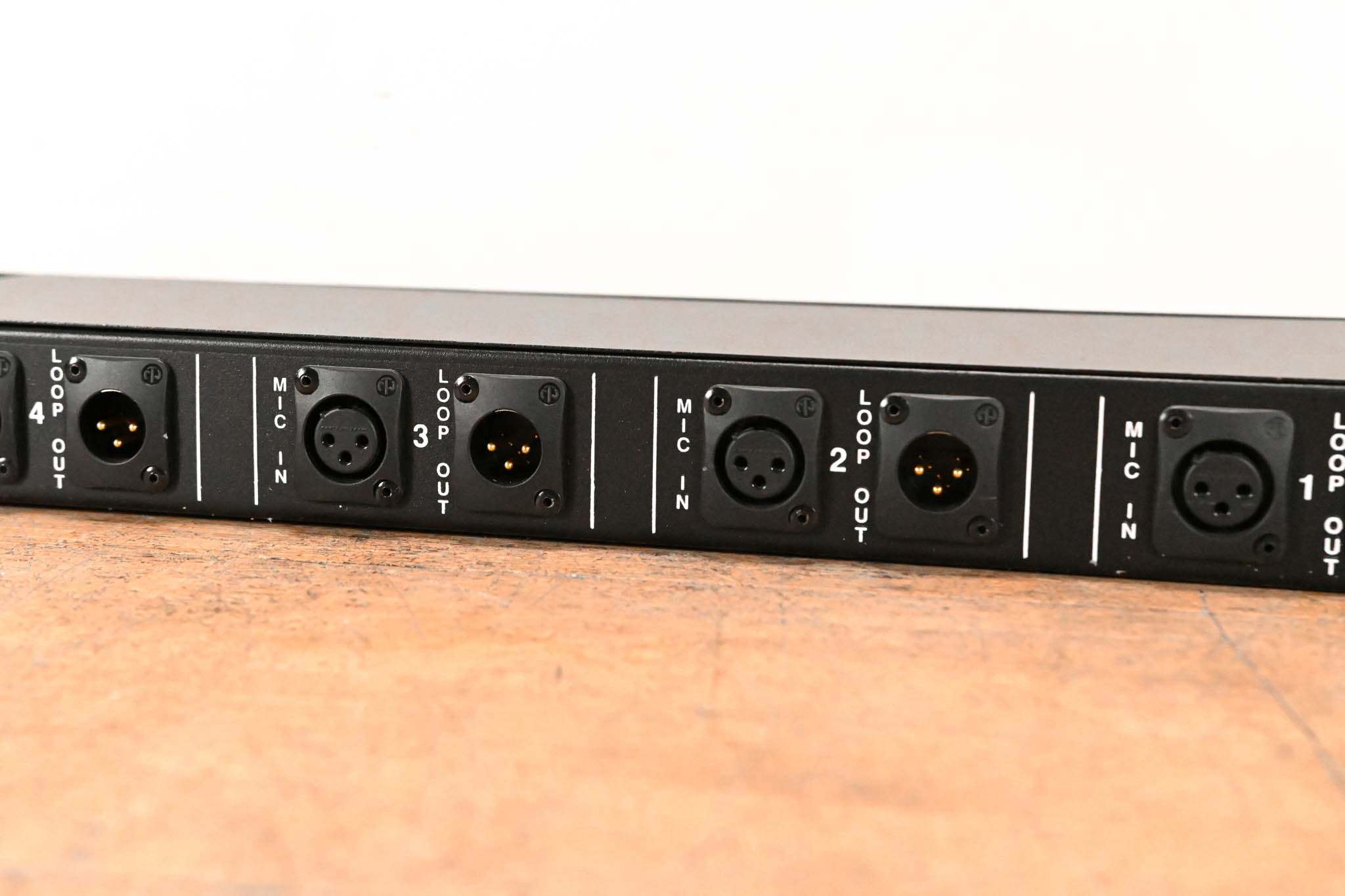 Horizon MS-4 4-Channel Rackmount Mic Splitter