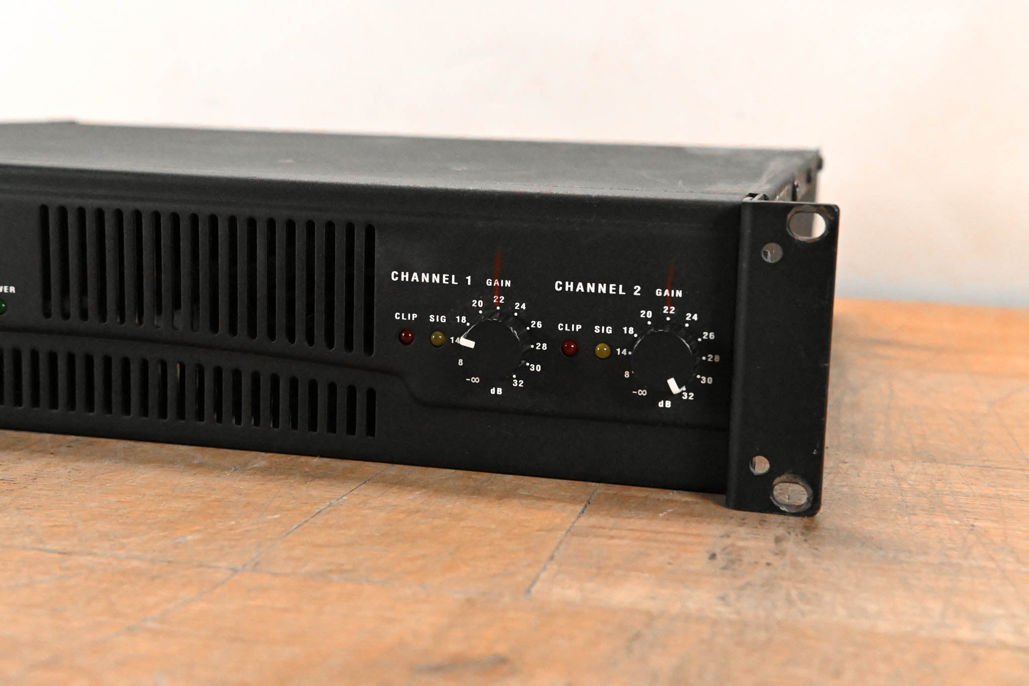 QSC RMX1450 2-Channel Power Amplifier