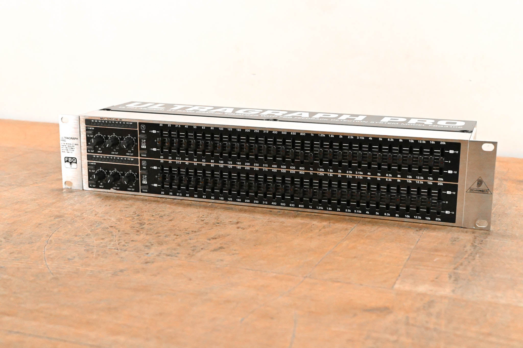 Behringer ULTRAGRAPH PRO FBQ3102 Dual 31-Band Graphic Equalizer