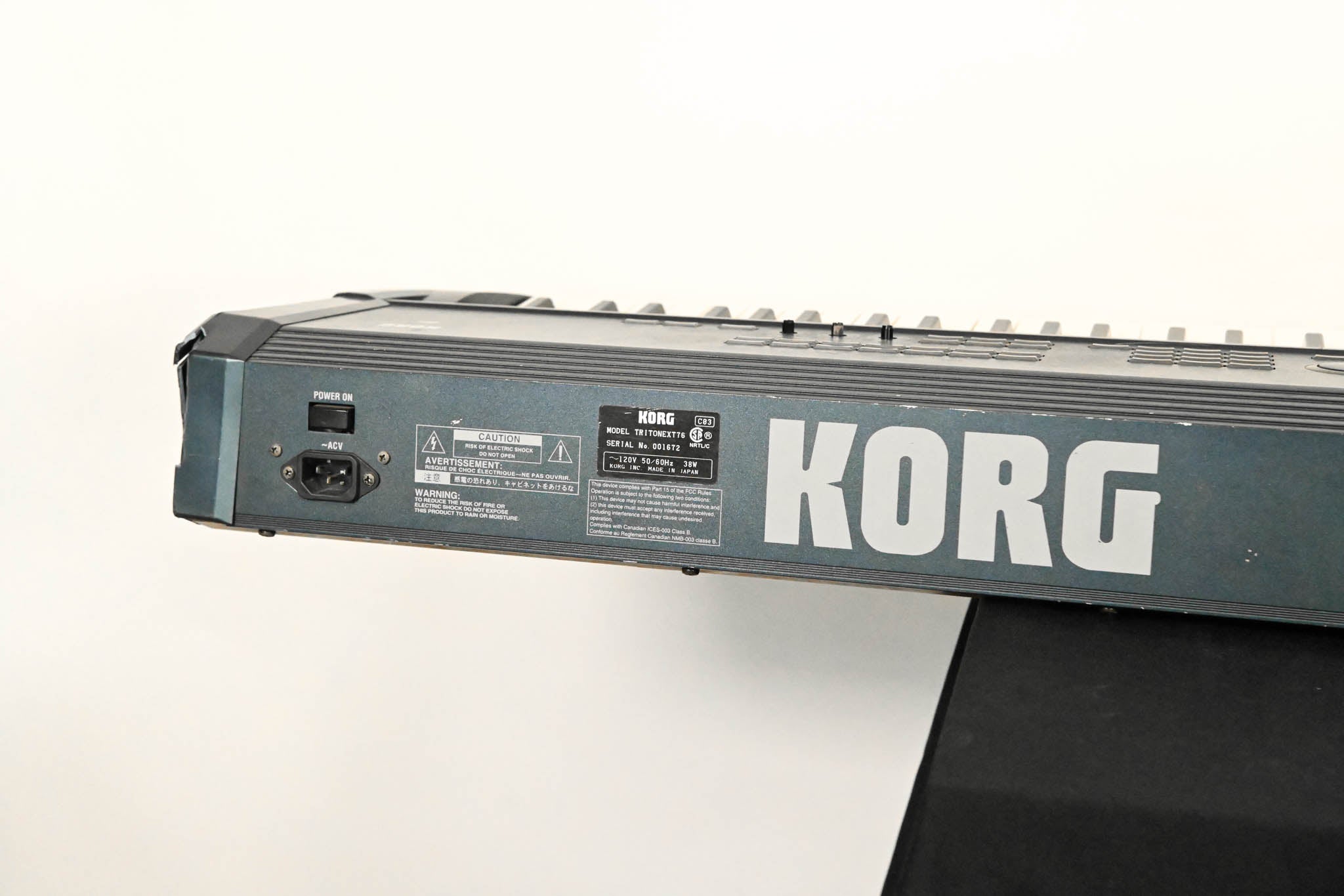 Korg Triton Extreme 76 76-Key 120-Voice Polyphonic Workstation