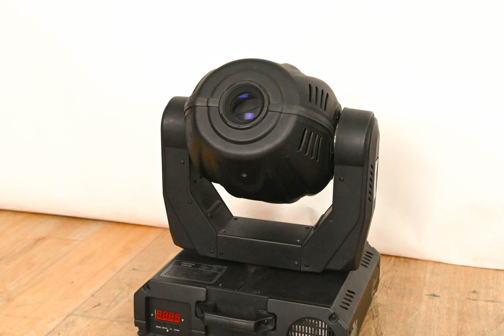 Chauvet Q-Spot 575 DMX Moving Yoke Lighting Fixture