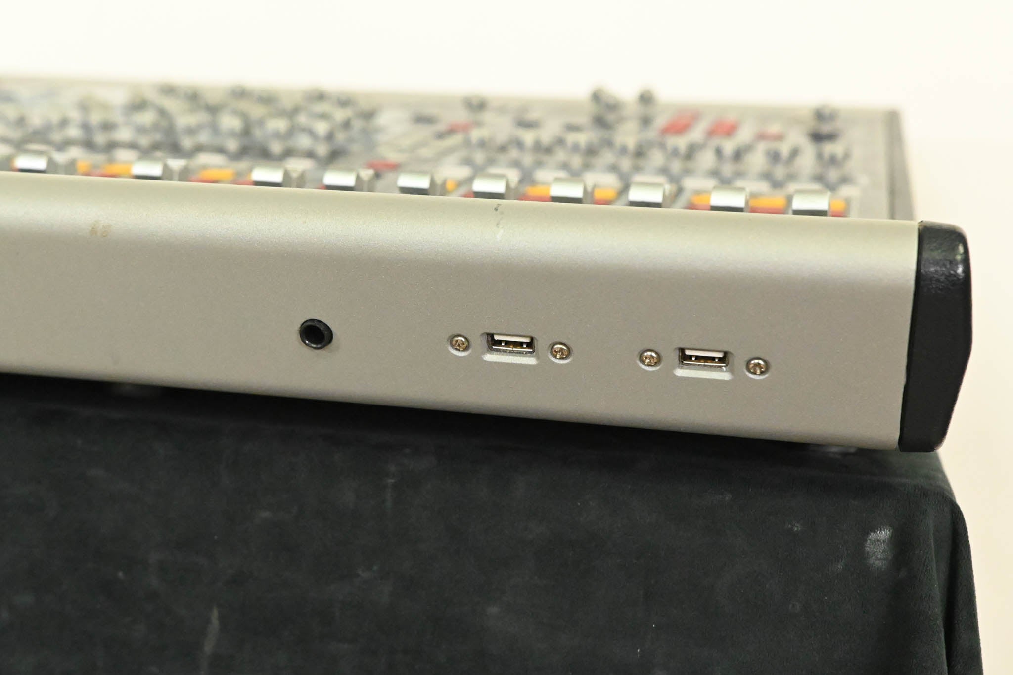 Digidesign VENUE Profile Digital Mixing Console with Mix Rack