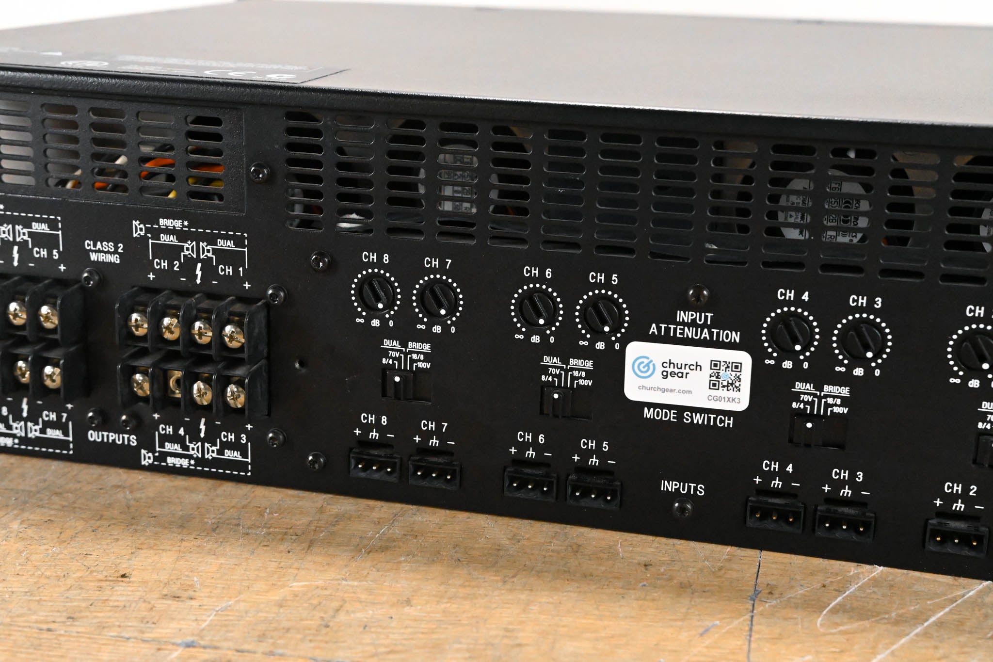 Crown CTs 8200 200W 8-Channel Power Amplifier