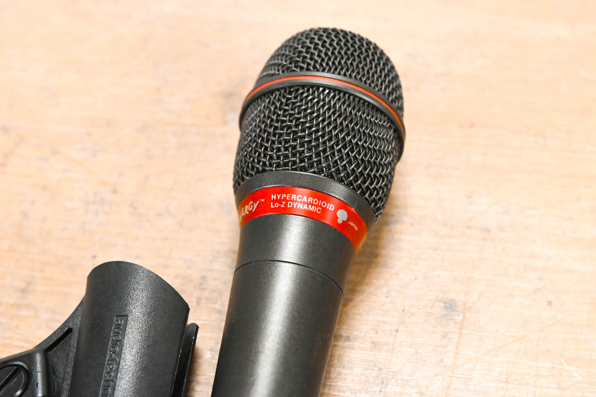 Audio-Technica ATM61HE Hypercardioid Dynamic Handheld Microphone