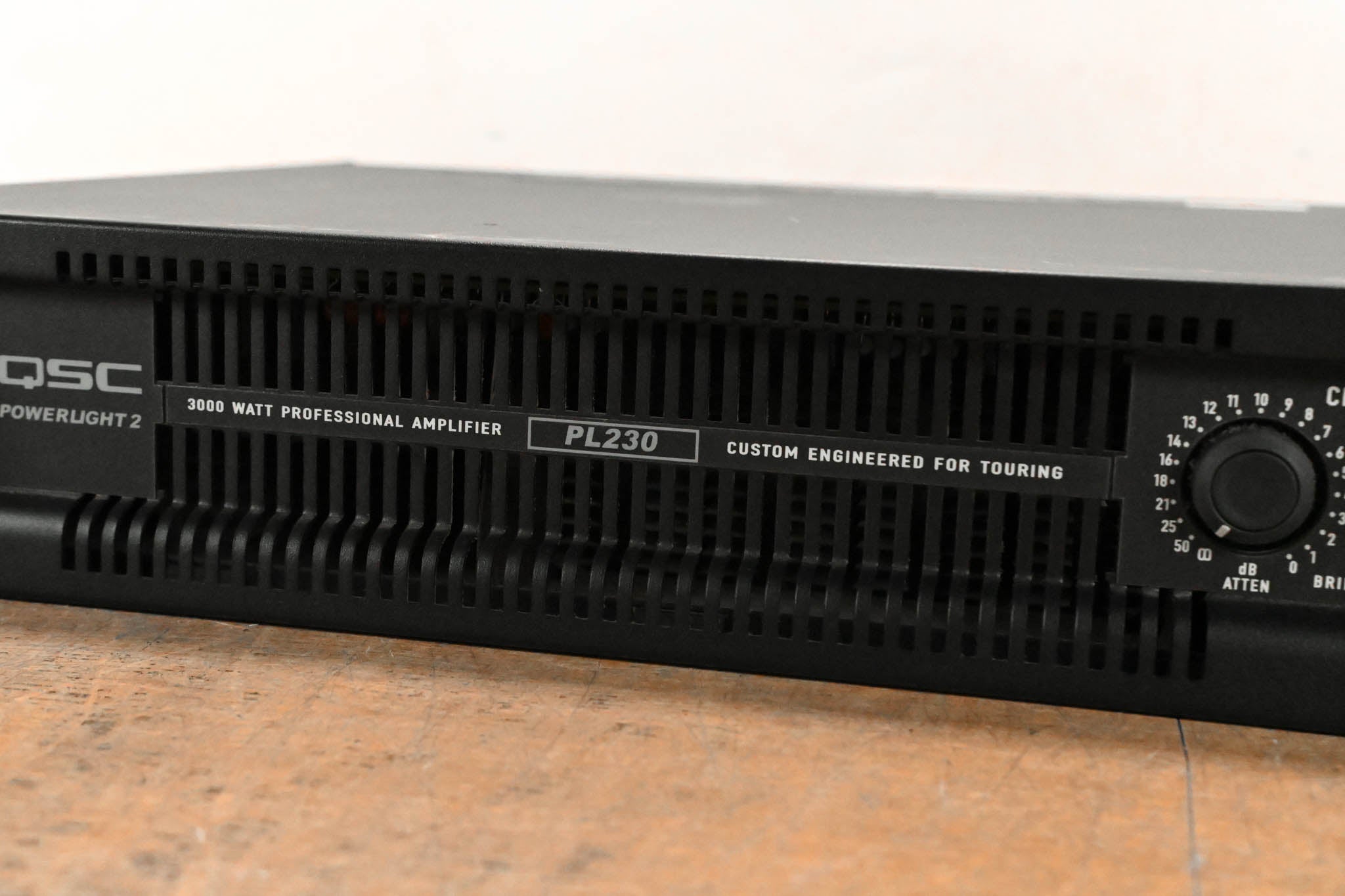 QSC PL230 PowerLight 2 Series 2-Channel 1500W Power Amplifier