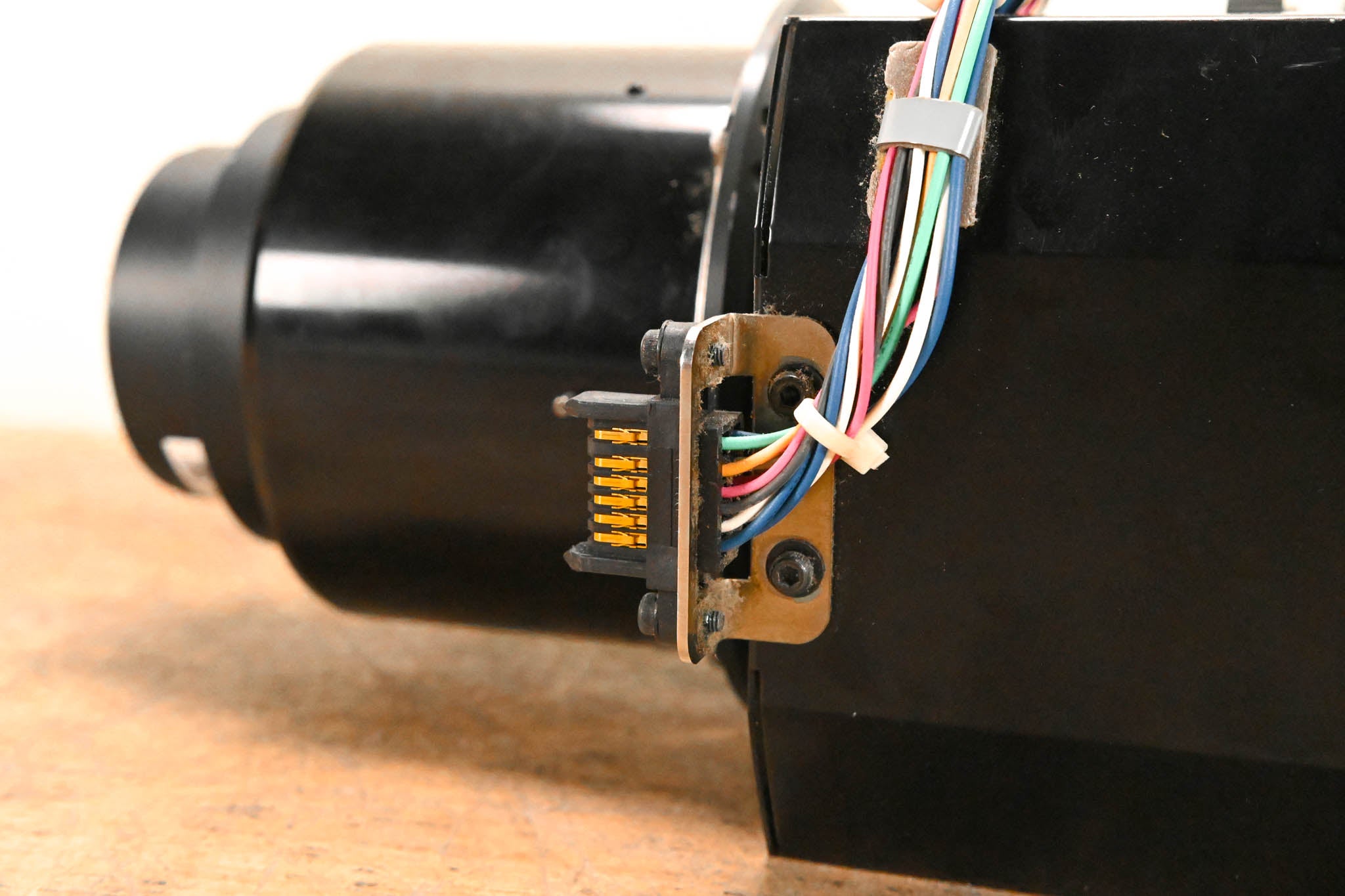 Digital Projection 105-611A SXGA+ 2-2.8:1 1080p 1.87-2.56.1 Zoom Lens