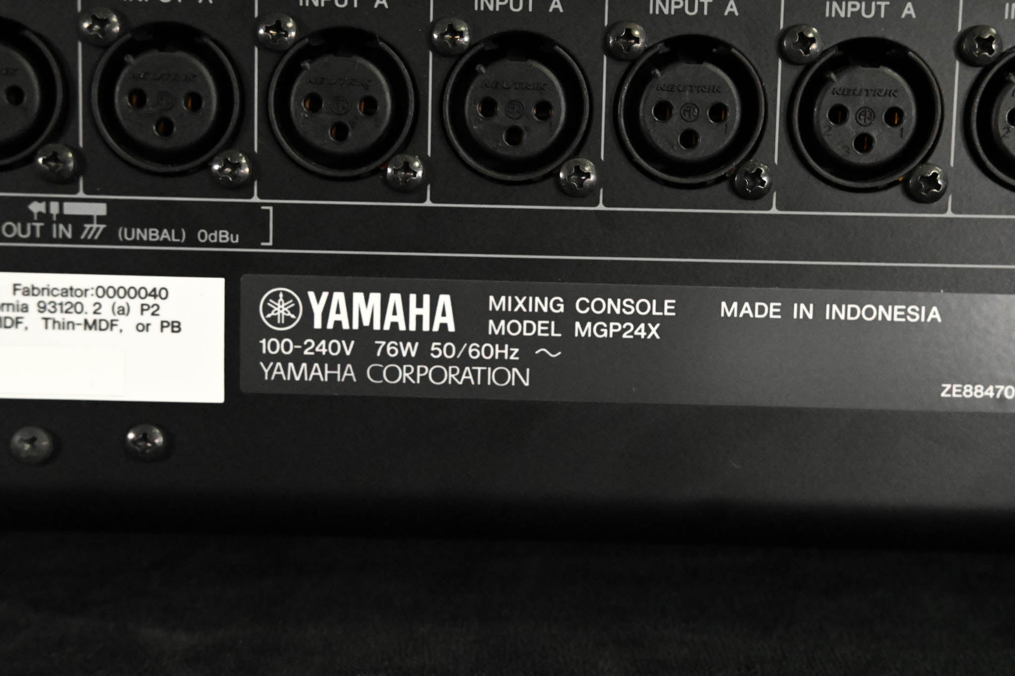 Yamaha MGP24X 24-Channel Mixer with USB and Effects