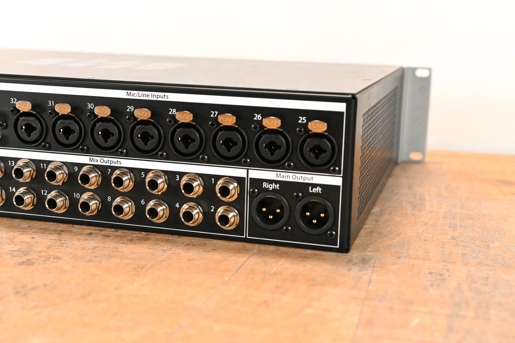 PreSonus StudioLive 32R 32-Channel Rackmount Digital Mixer