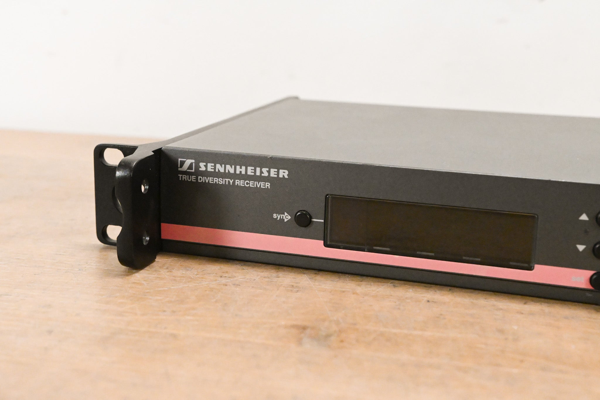 Sennheiser EM 100 G3 Wireless Receiver - 516-558 MHz (NO POWER SUPPLY)