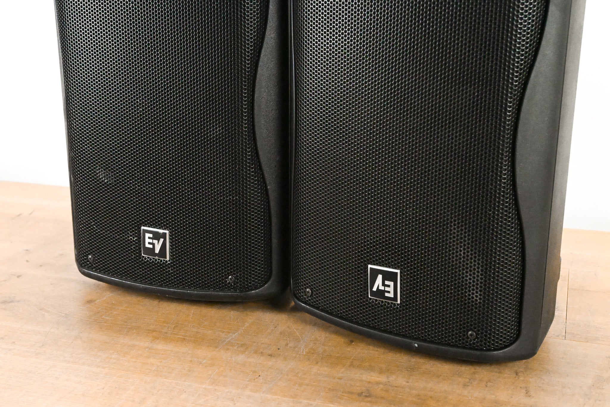 Electro-Voice (EV) ZX1-90 8-inch Two-Way Passive Loudspeaker (PAIR)