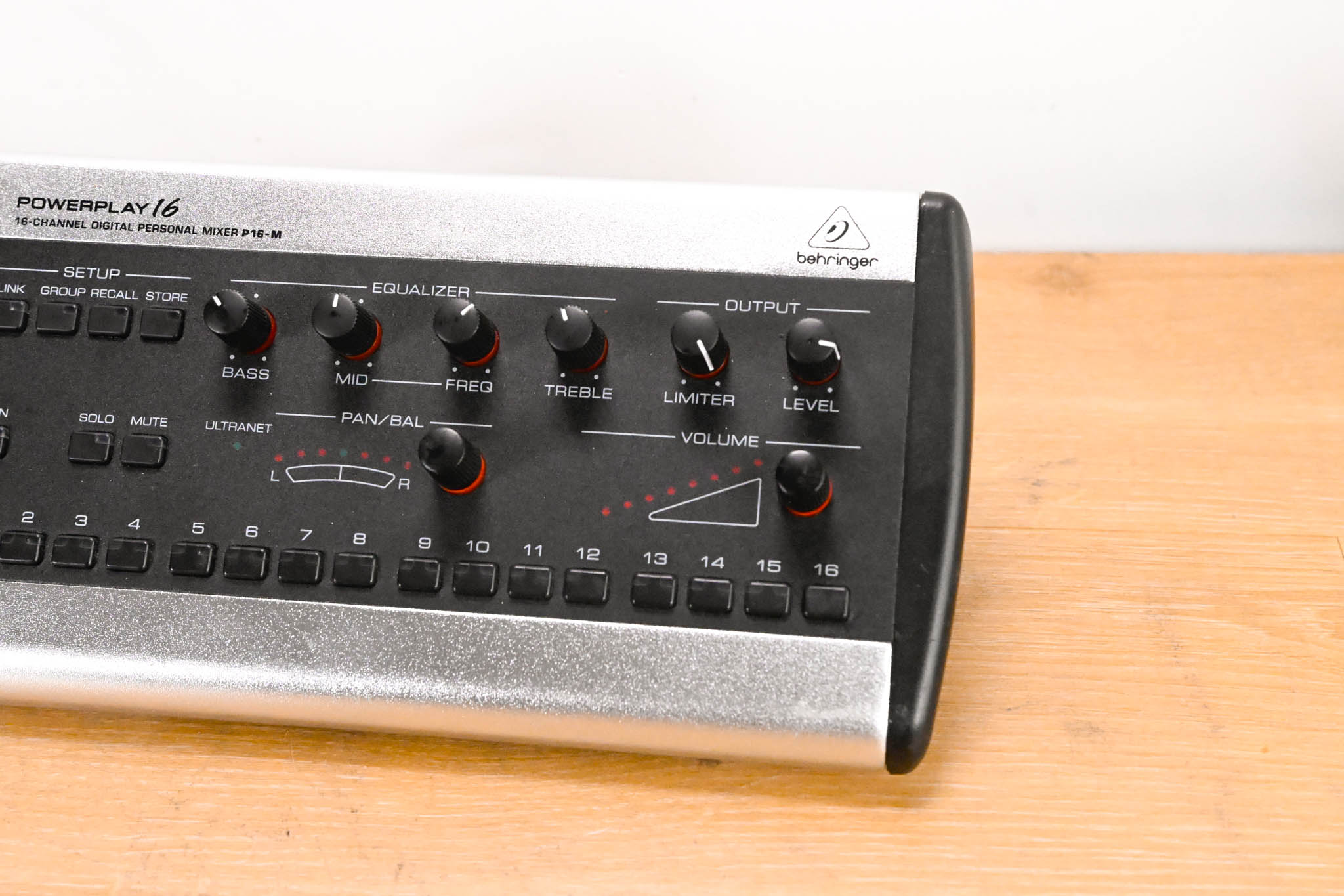 Behringer Powerplay P16-M 16-Channel Digital Personal Mixer