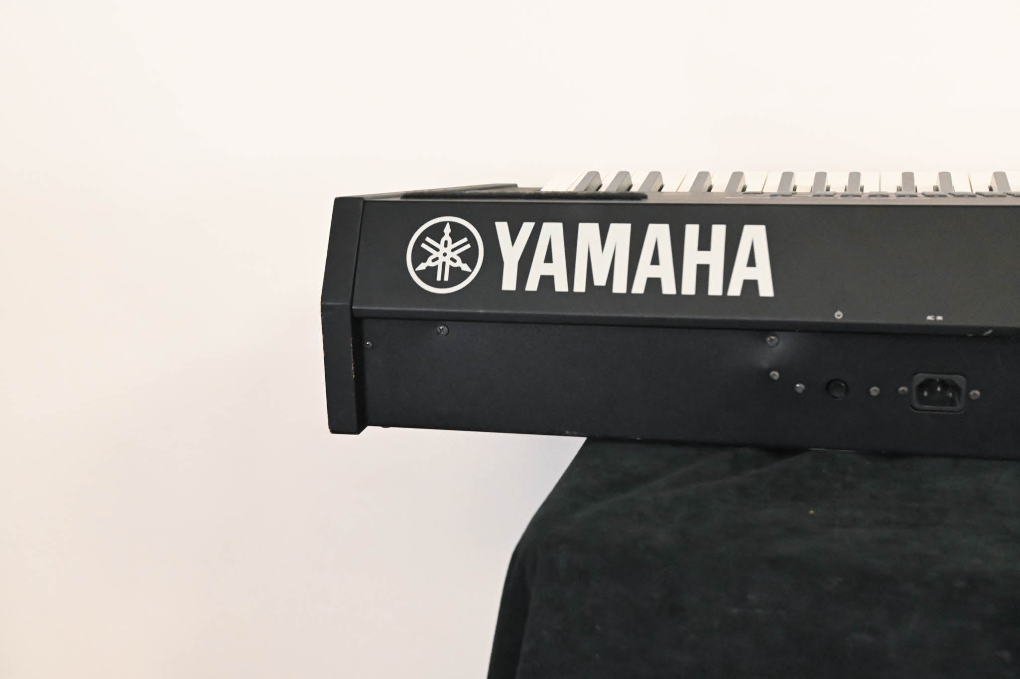 Yamaha MOTIF XF8 88-Key Workstation Keyboard