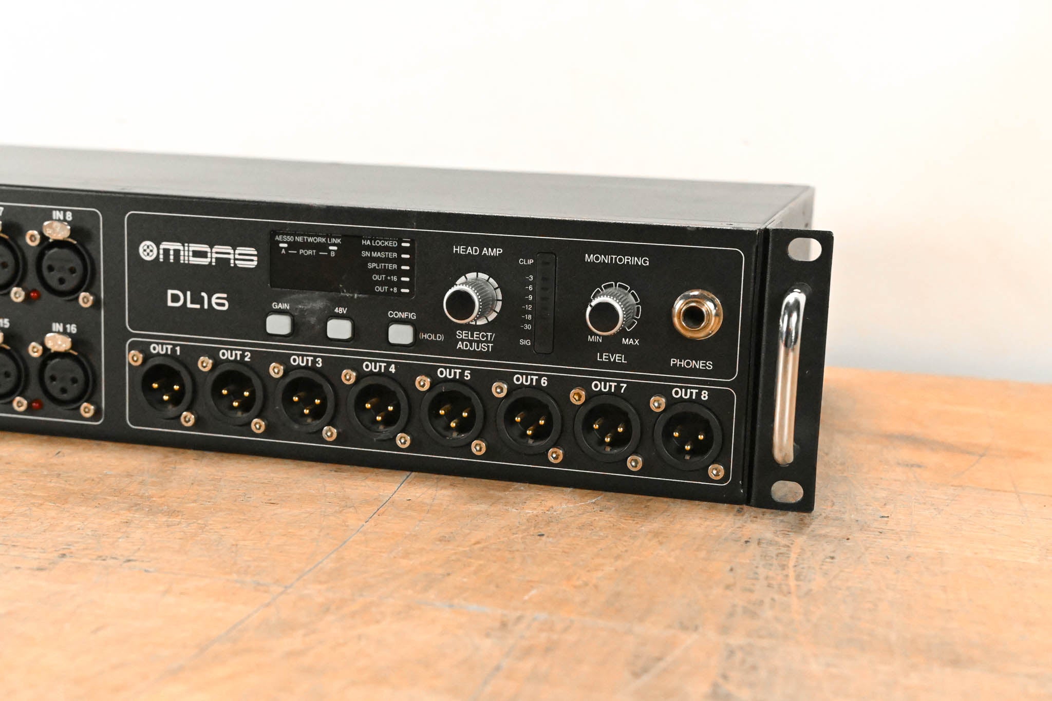 Midas DL16 16-Input, 8-Output Stage Box