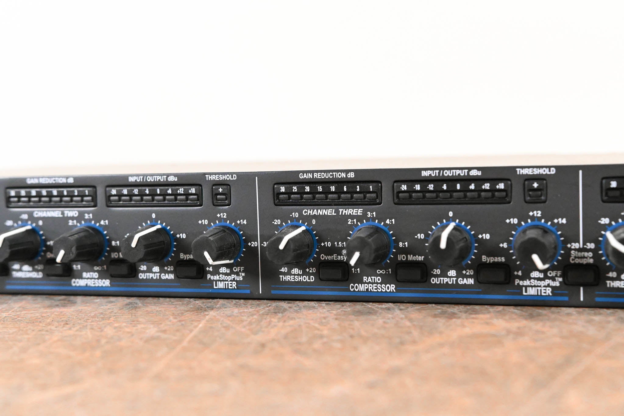 dbx 1046 Quad Compressor/Limiter