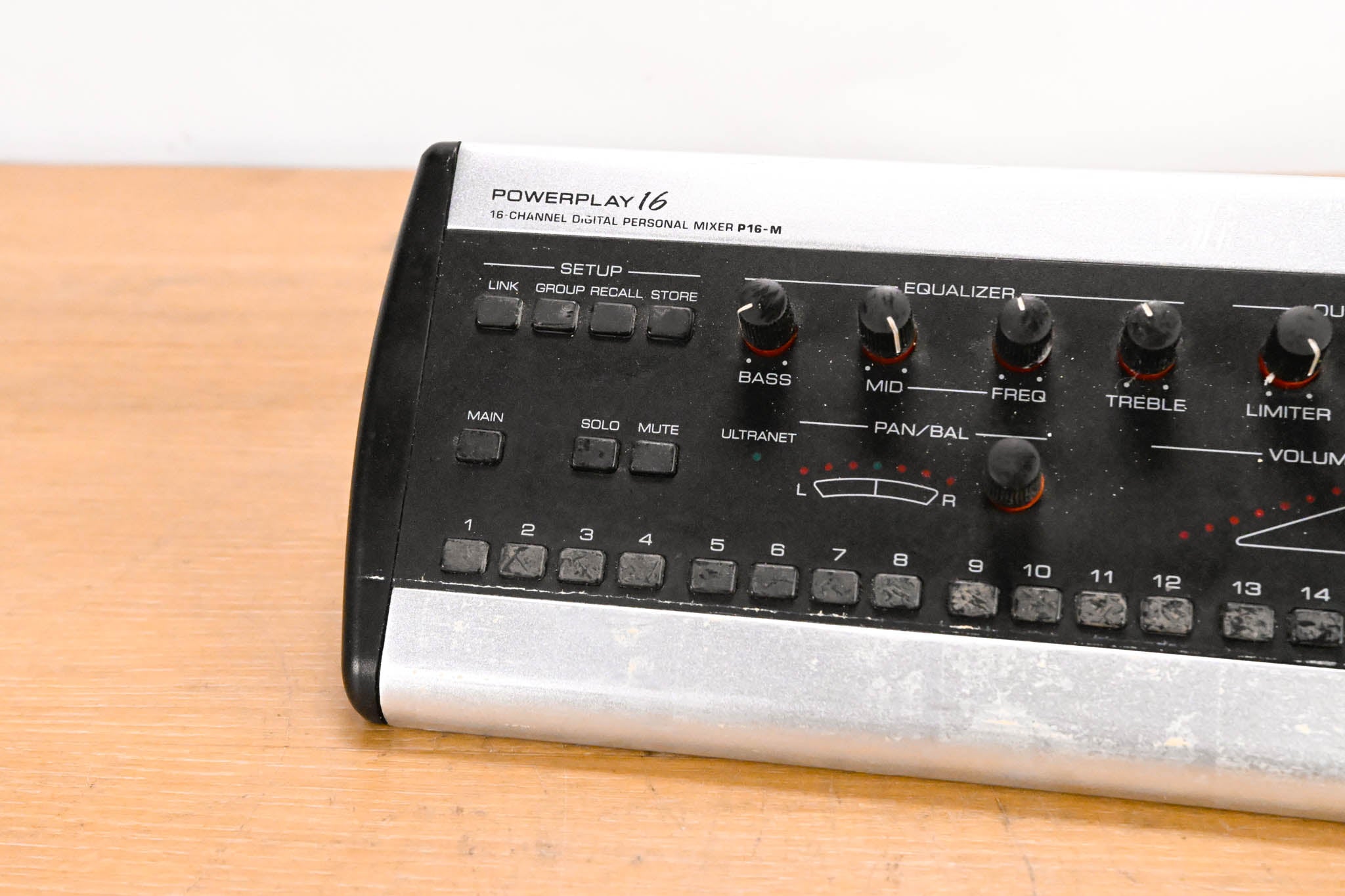 Behringer Powerplay P16-M 16-Channel Digital Personal Mixer