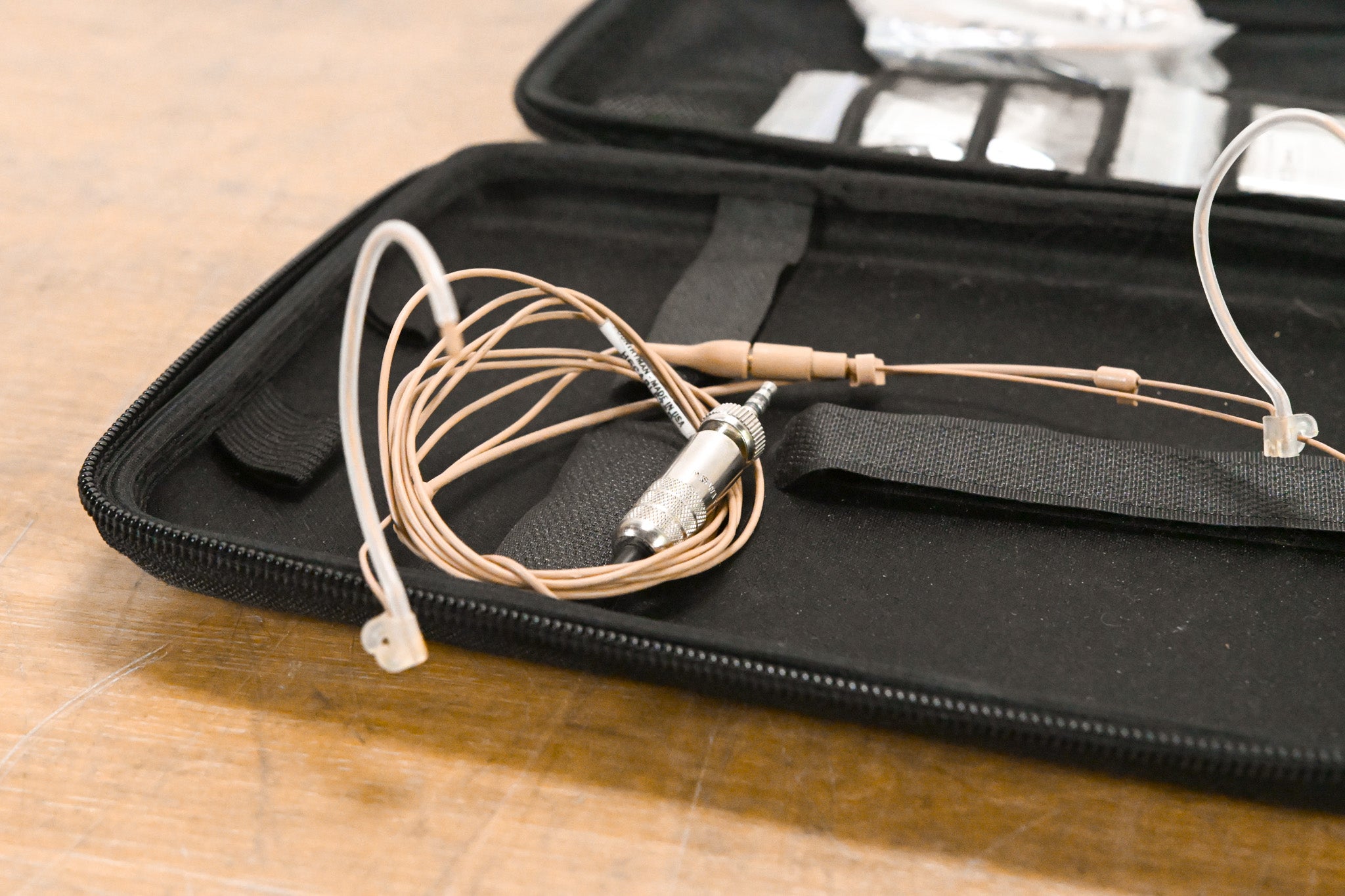 Countryman H6 Omnidirectional Headset Mic with 3.5mm Connector