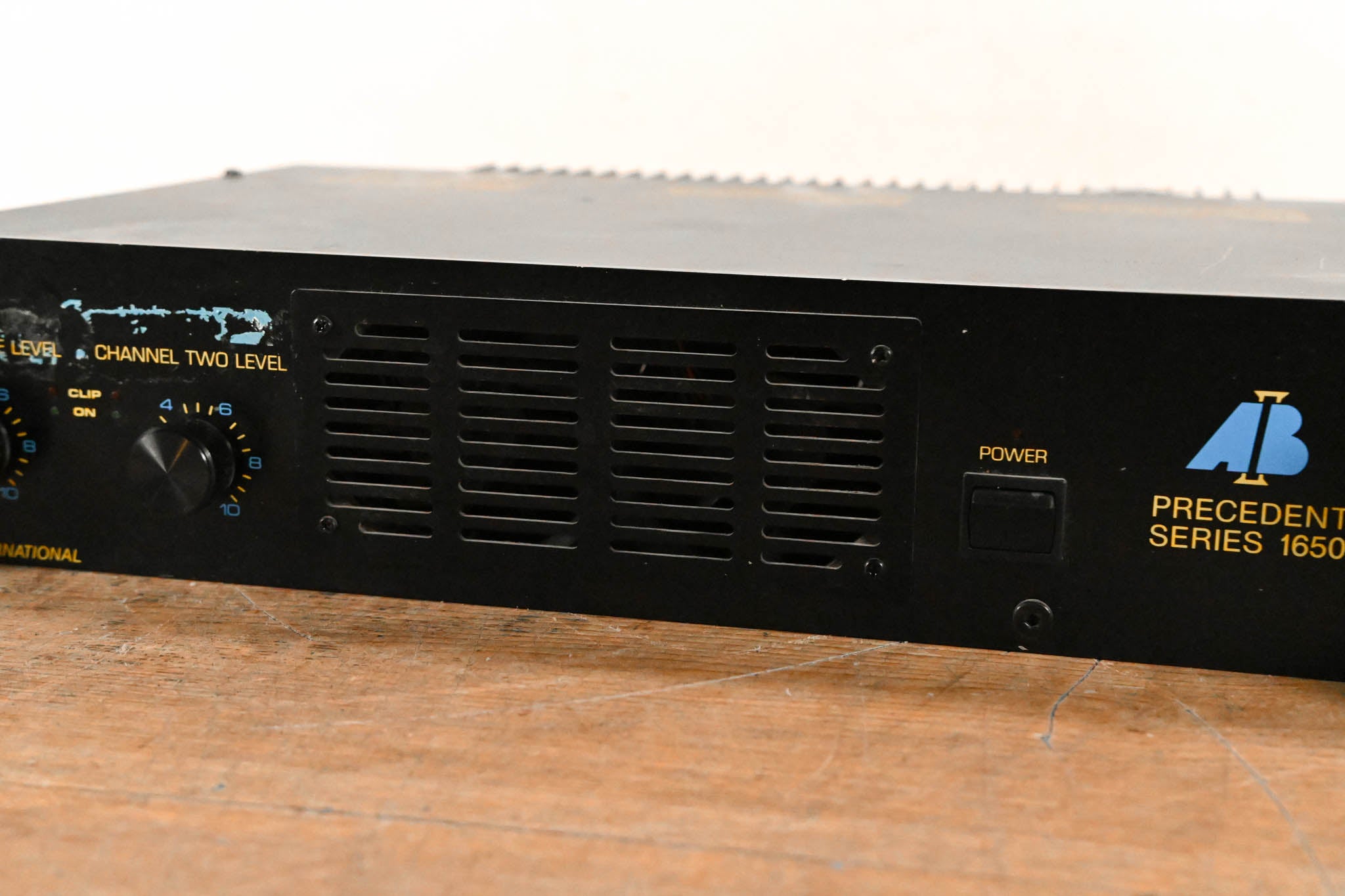 AB International 1650 2-Channel Power Amplifier