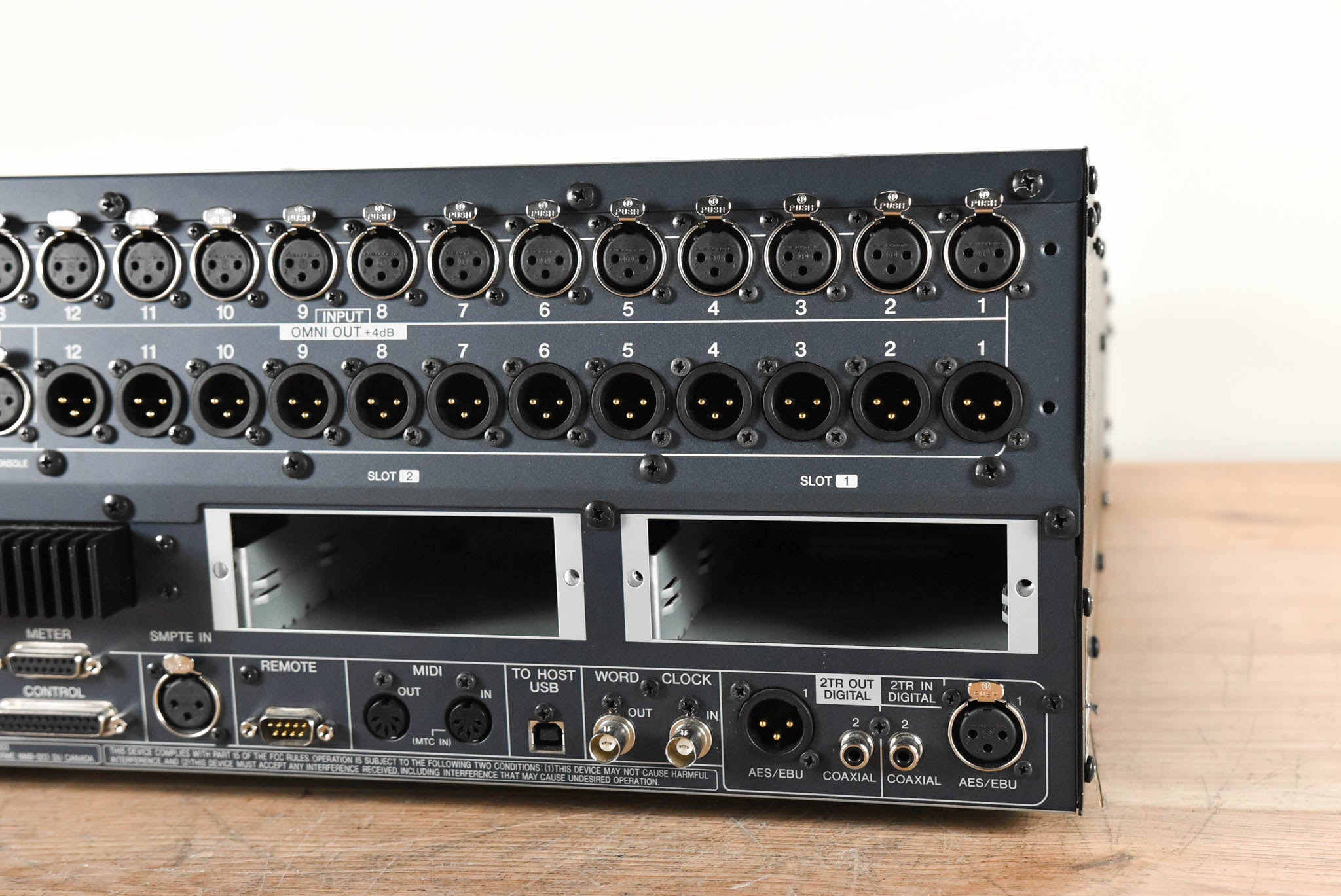 Yamaha DM1000VCM 48-Channel Digital Audio Mixer